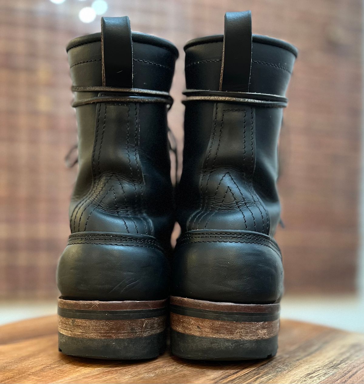 Photo by hopsandleather on February 6, 2024 of the Nicks MTO in Wickett & Craig Black Oiled Latigo.