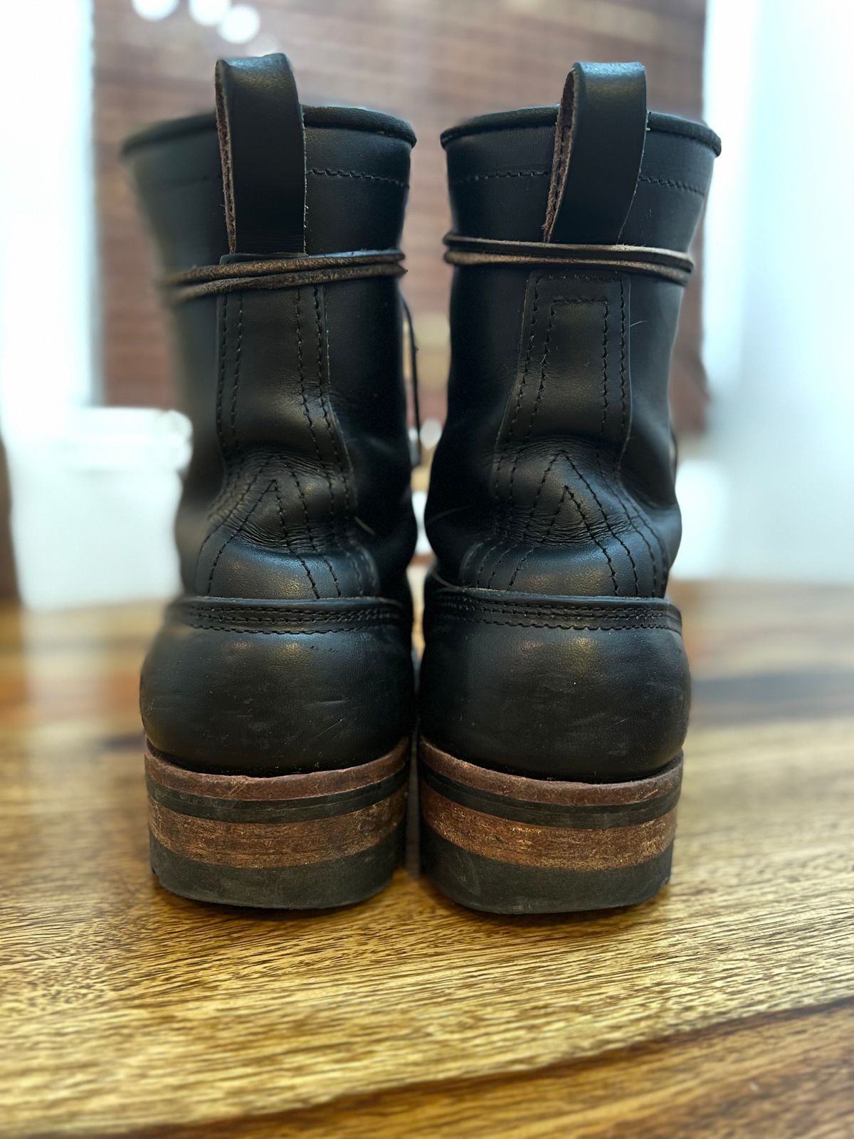 Photo by hopsandleather on March 5, 2024 of the Nicks MTO in Wickett & Craig Black Oiled Latigo.