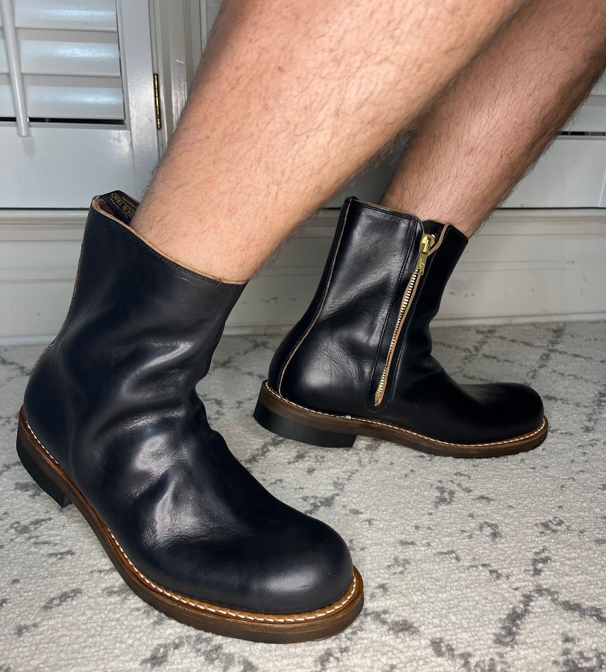 Photo by snakeplisskin on October 3, 2022 of the Rolling Dub Trio Casper Boot in Horween Black Teacore Chromexcel.