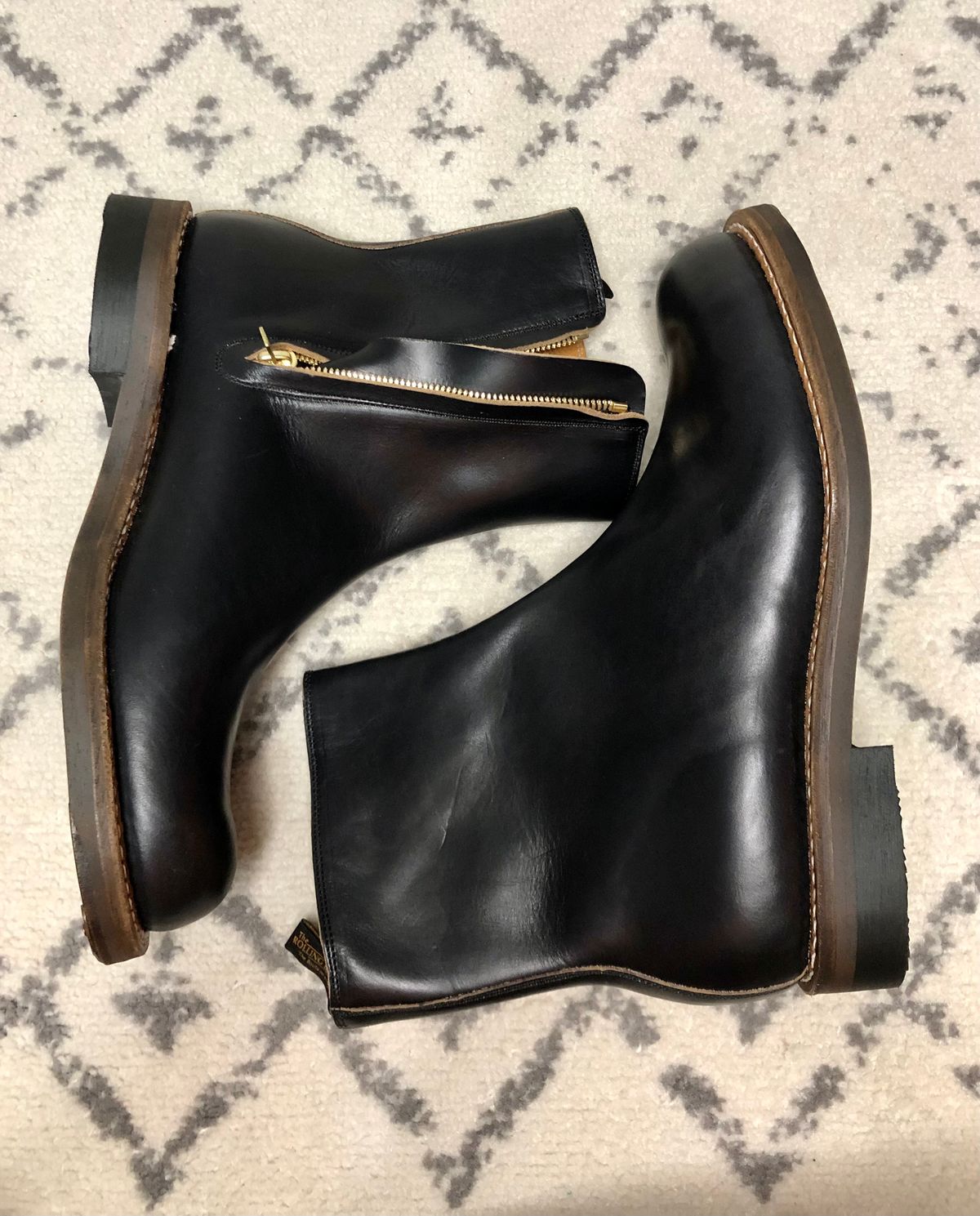 Photo by snakeplisskin on October 3, 2022 of the Rolling Dub Trio Casper Boot in Horween Black Teacore Chromexcel.