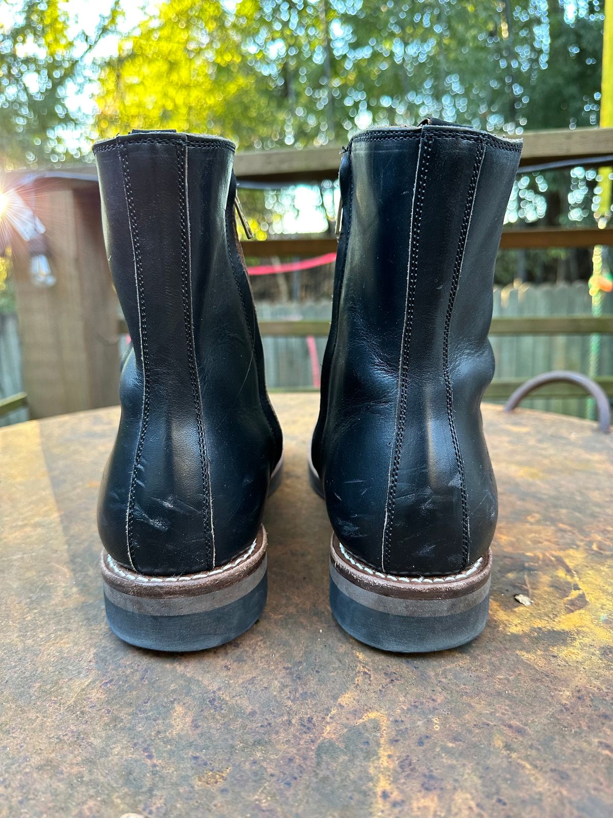 Photo by snakeplisskin on December 1, 2022 of the Rolling Dub Trio Casper Boot in Horween Black Teacore Chromexcel.