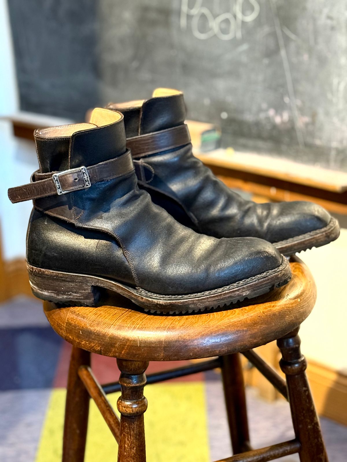 Photo by amara on January 2, 2026 of the Amara hark-weber Custom in Horween Black Waxed Flesh.
