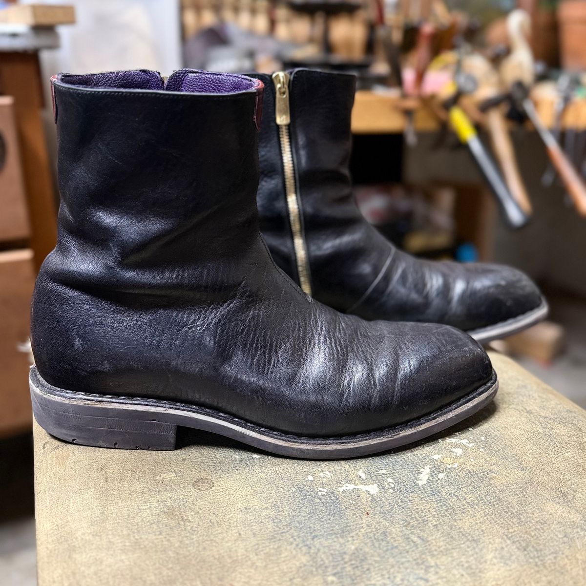 Photo by amara on January 3, 2025 of the Amara Hark-Weber Custom Model in Conceria Cloe Horse Front.
