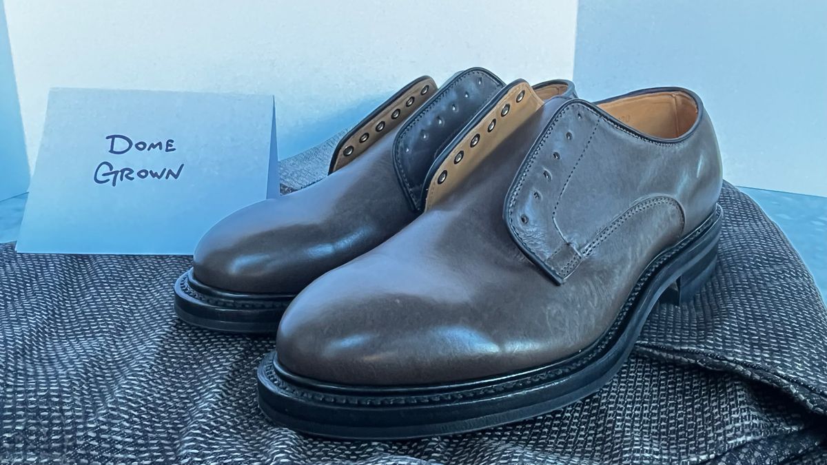 Photo by jamesherlihy on November 1, 2023 of the Viberg Derby Shoe in C.F. Stead Winter Smoke Classic Calf.