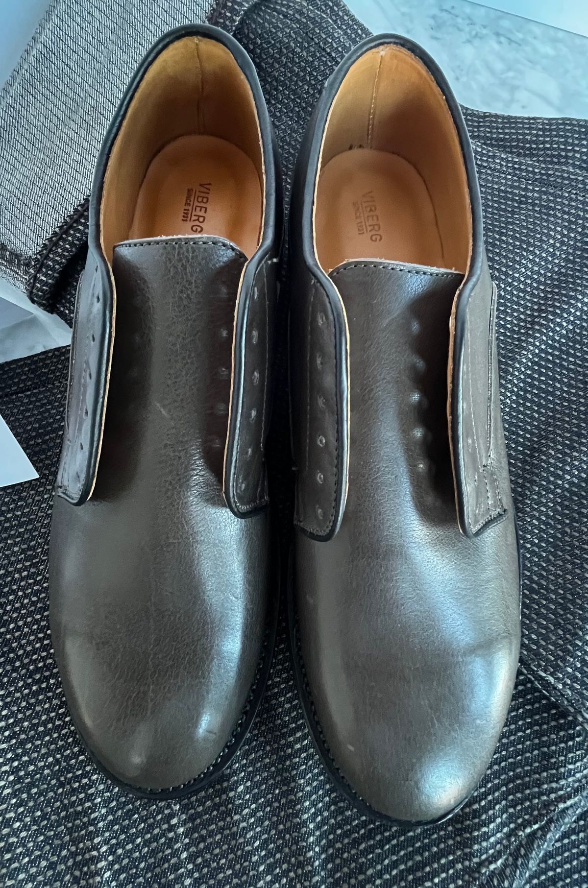 Photo by jamesherlihy on November 1, 2023 of the Viberg Derby Shoe in C.F. Stead Winter Smoke Classic Calf.