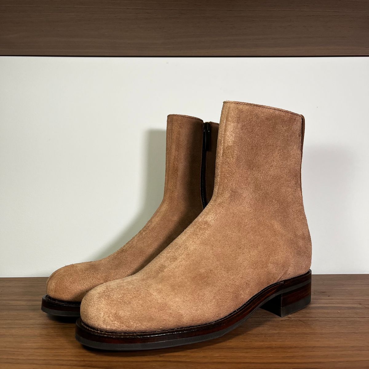 Photo by jamesherlihy on November 2, 2023 of the Viberg herald in Eco Veg Fallow Suede Roughout.