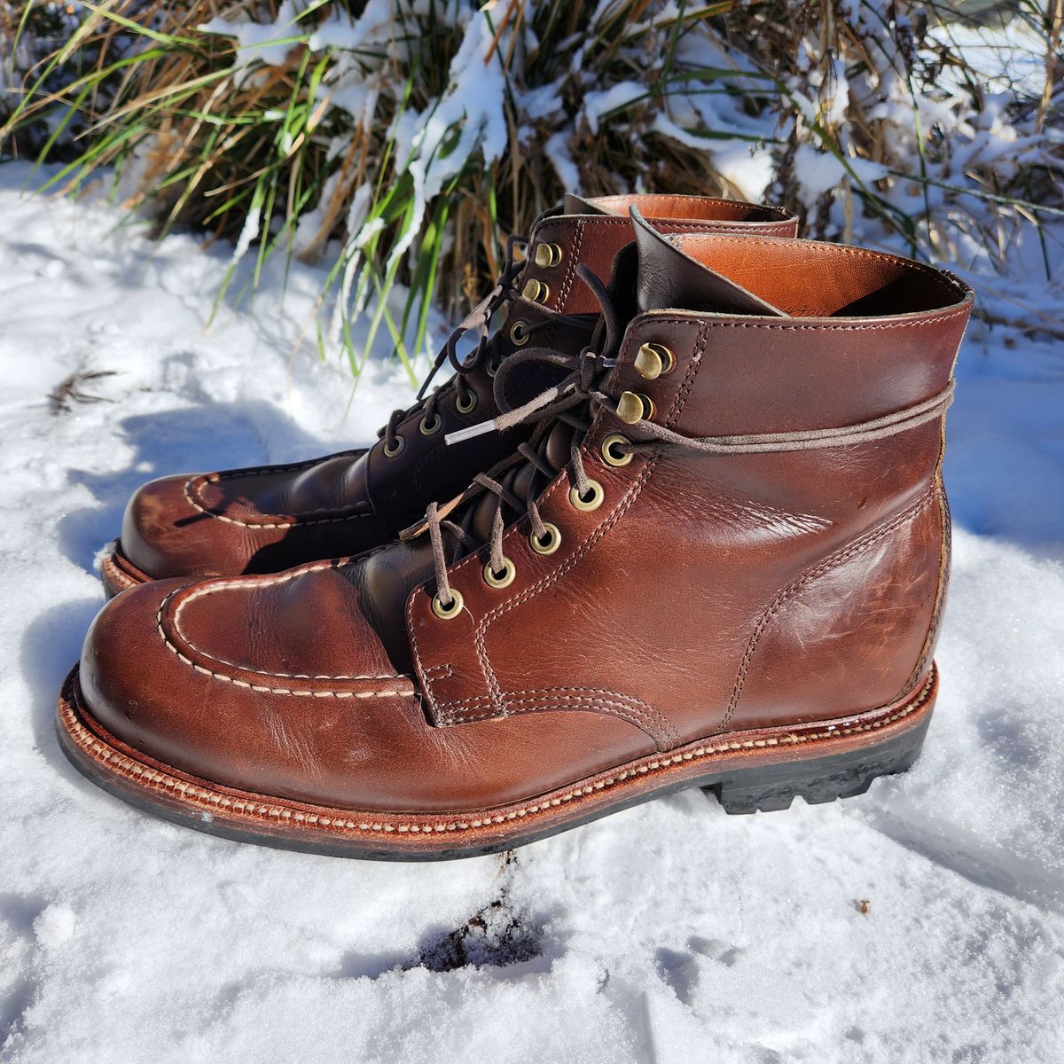 Photo by ejw on November 4, 2022 of the Grant Stone Brass Boot in Horween Crimson Chromexcel.