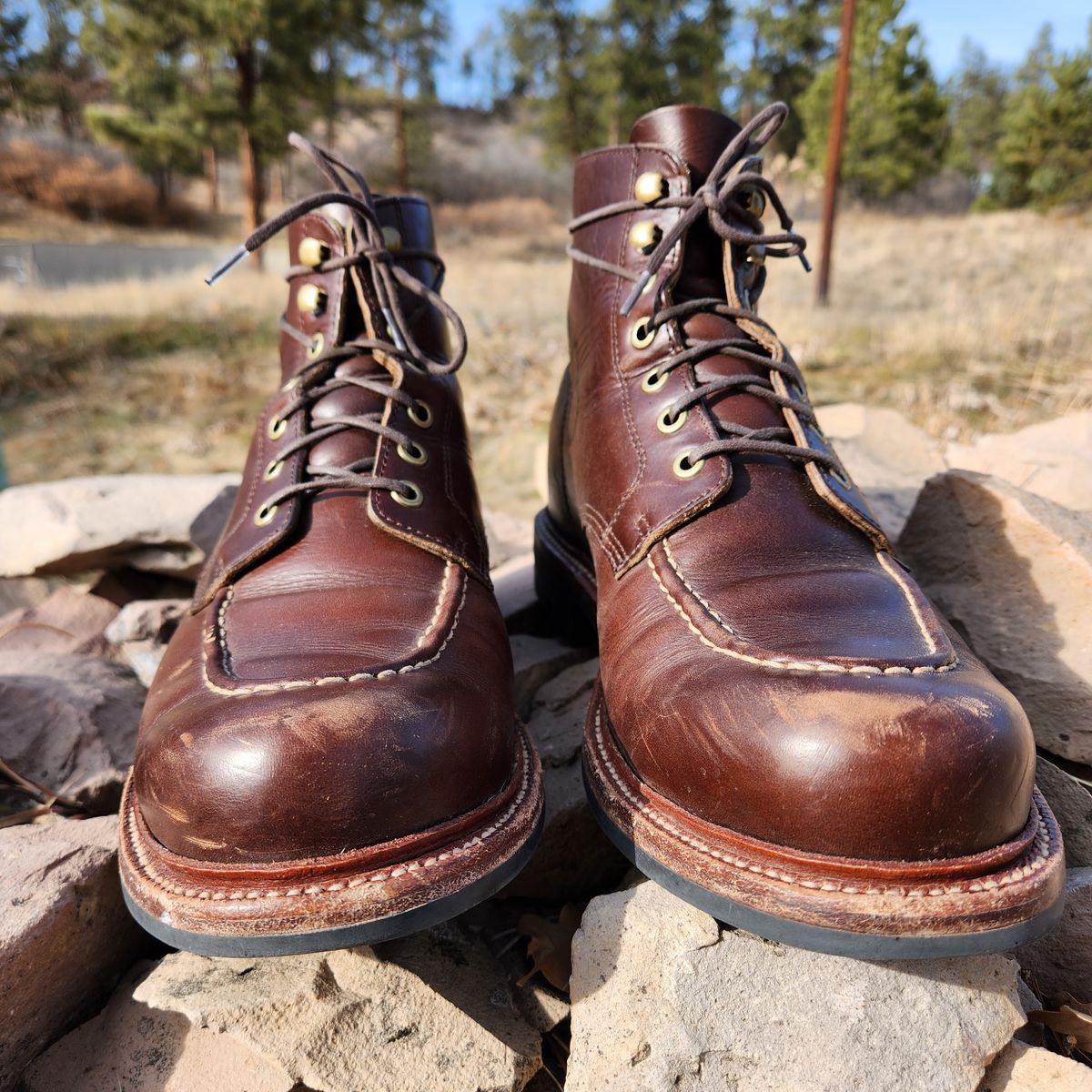 Photo by ejw on December 4, 2022 of the Grant Stone Brass Boot in Horween Crimson Chromexcel.
