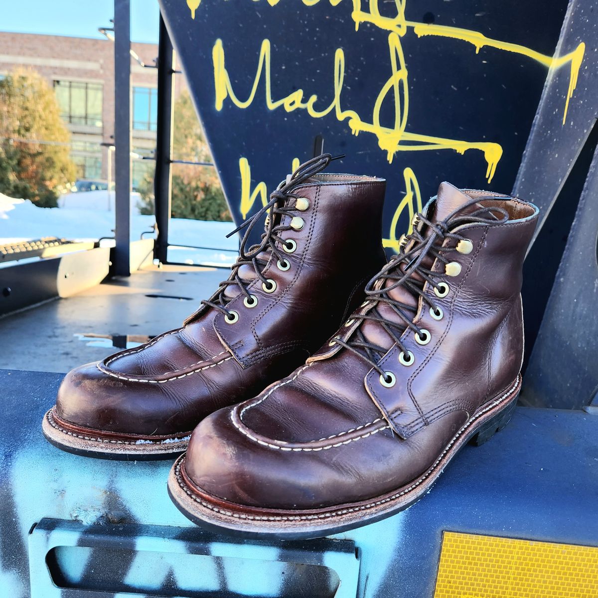 Photo by ejw on January 5, 2023 of the Grant Stone Brass Boot in Horween Crimson Chromexcel.