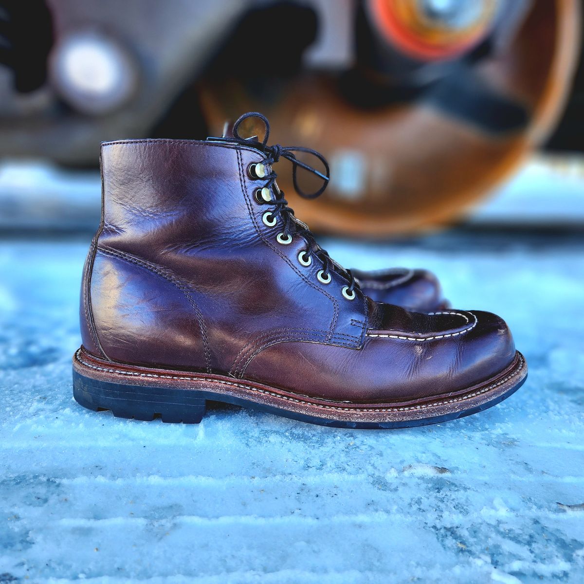 Photo by ejw on January 5, 2023 of the Grant Stone Brass Boot in Horween Crimson Chromexcel.