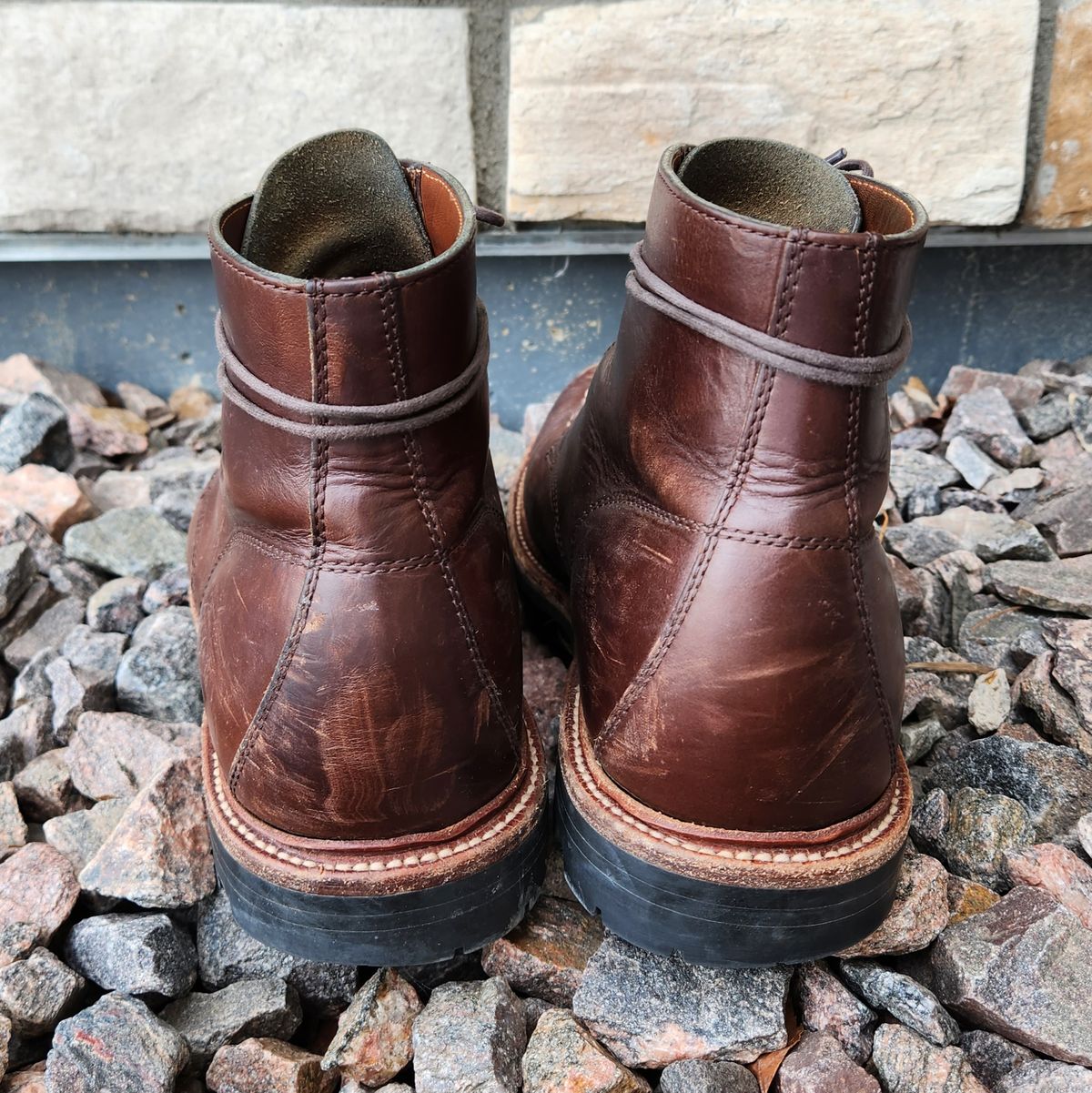 Photo by ejw on March 4, 2023 of the Grant Stone Brass Boot in Horween Crimson Chromexcel.