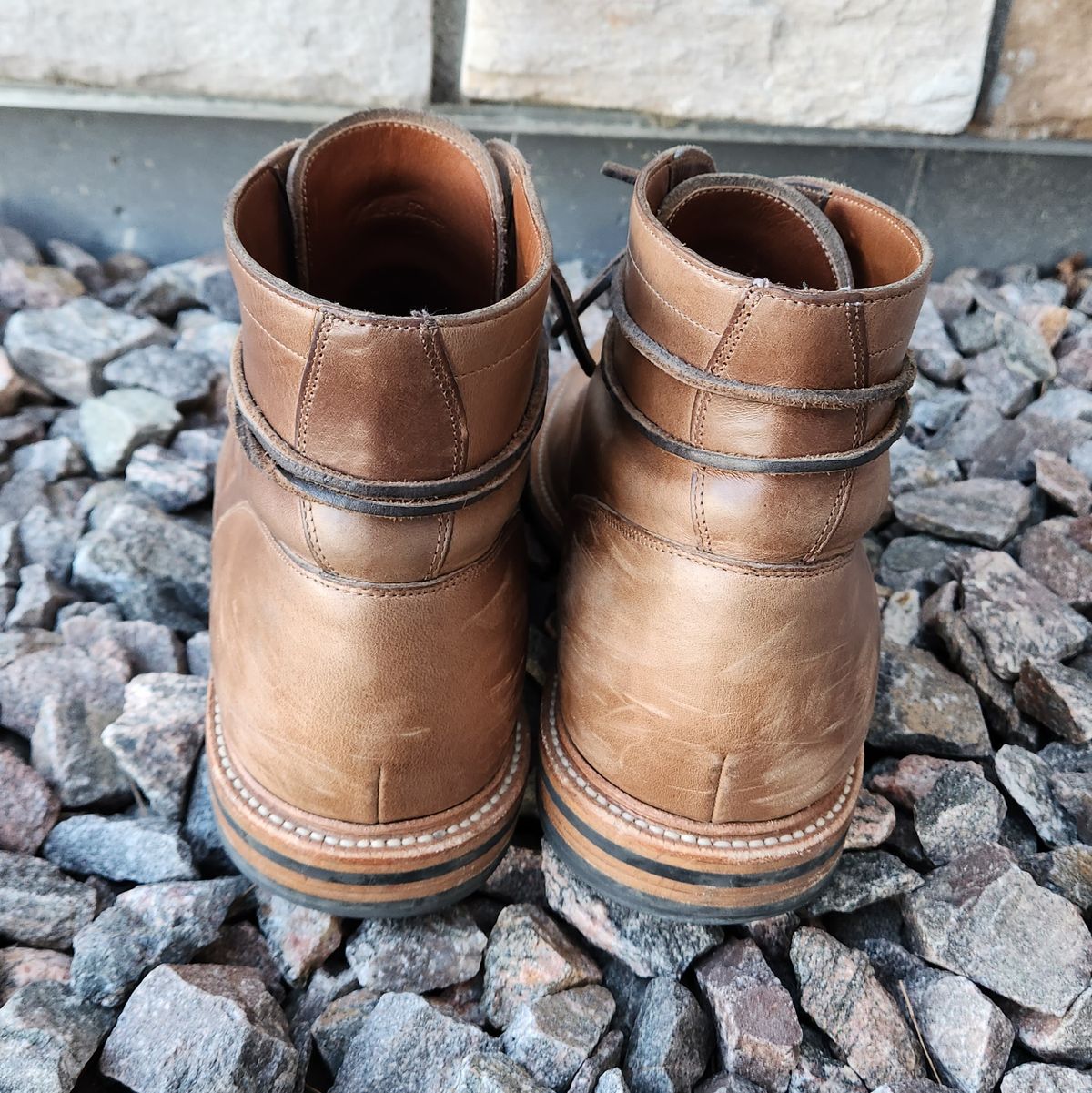 Photo by ejw on November 4, 2023 of the Grant Stone Diesel Boot in Horween Dune Chromexcel.