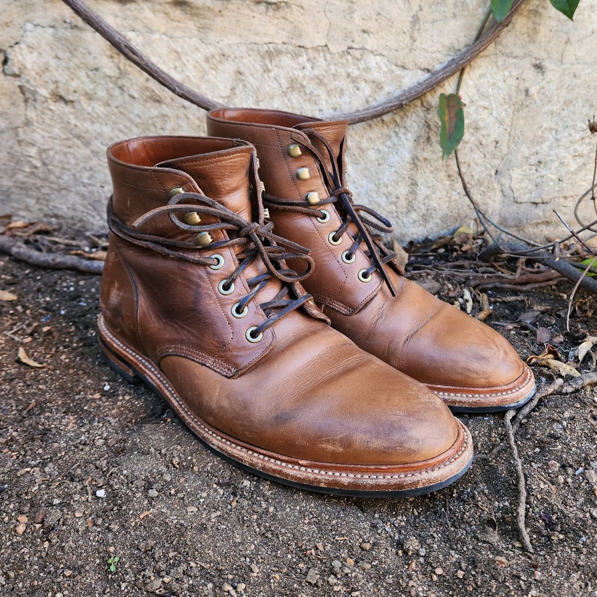 Photo by ejw on December 5, 2023 of the Grant Stone Diesel Boot in Horween Dune Chromexcel.