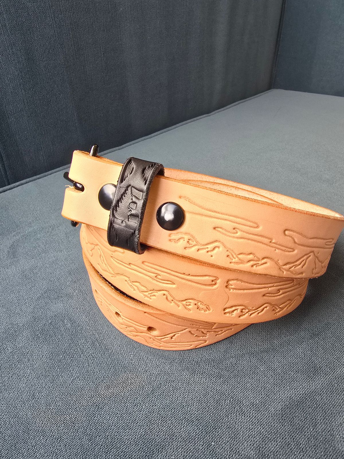 Photo by LouisvilleLeatherGuy on October 1, 2025 of the Ewing Dry Goods "Stamped Series" Minimalist Belt in Wickett & Craig Natural Veg Tan.
