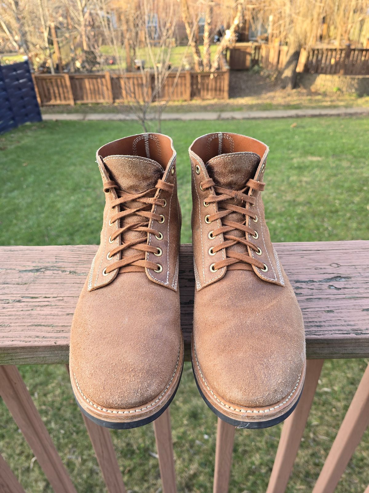 Photo by LouisvilleLeatherGuy on January 5, 2025 of the August Special Belliver Boot in Maryam Toscanello Waxed Reverse Horsebutt.