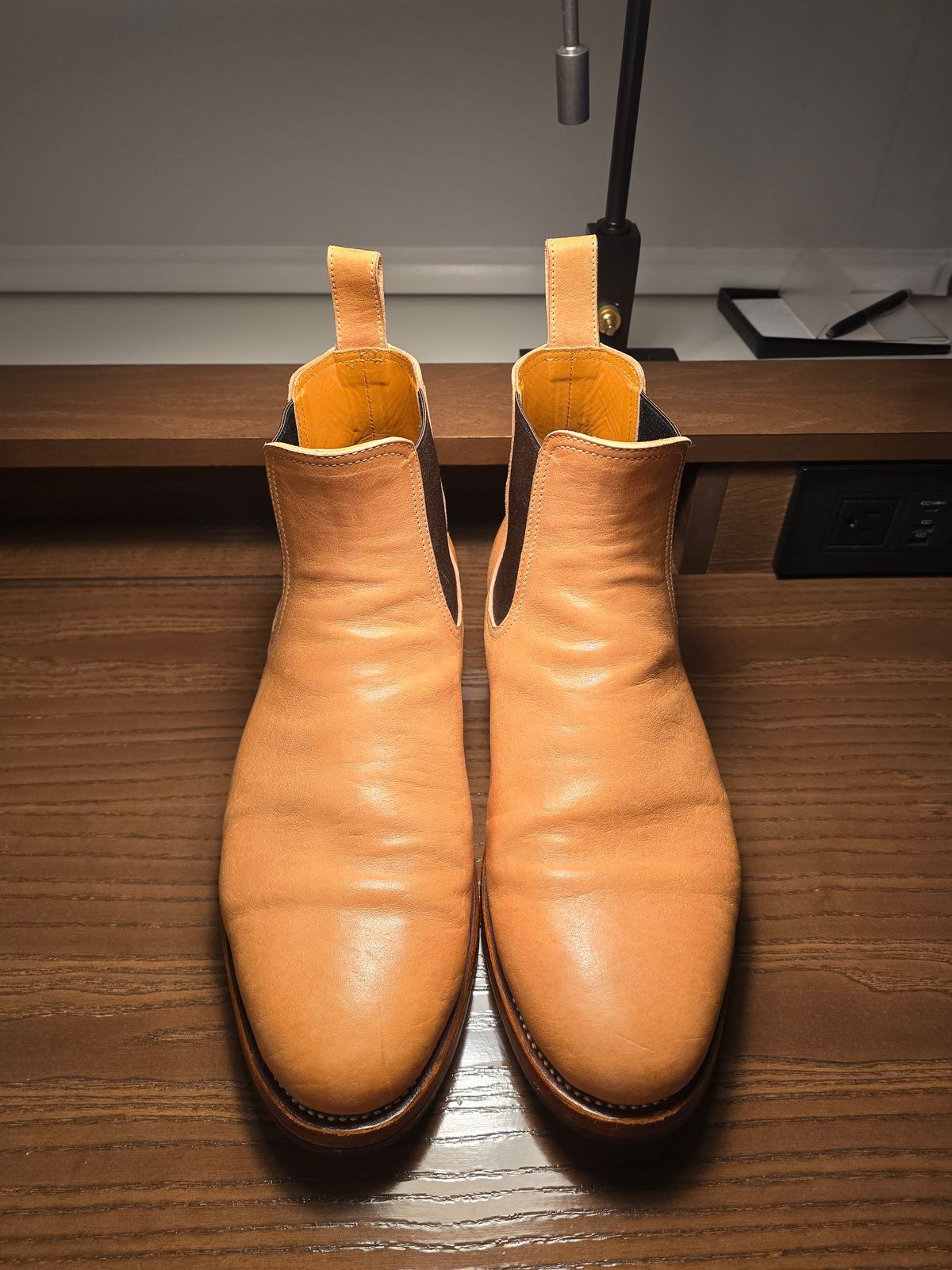 Photo by LouisvilleLeatherGuy on November 5, 2025 of the Briselblack The Seventh Chelsea Boot in Maryam Natural Kangaroo.