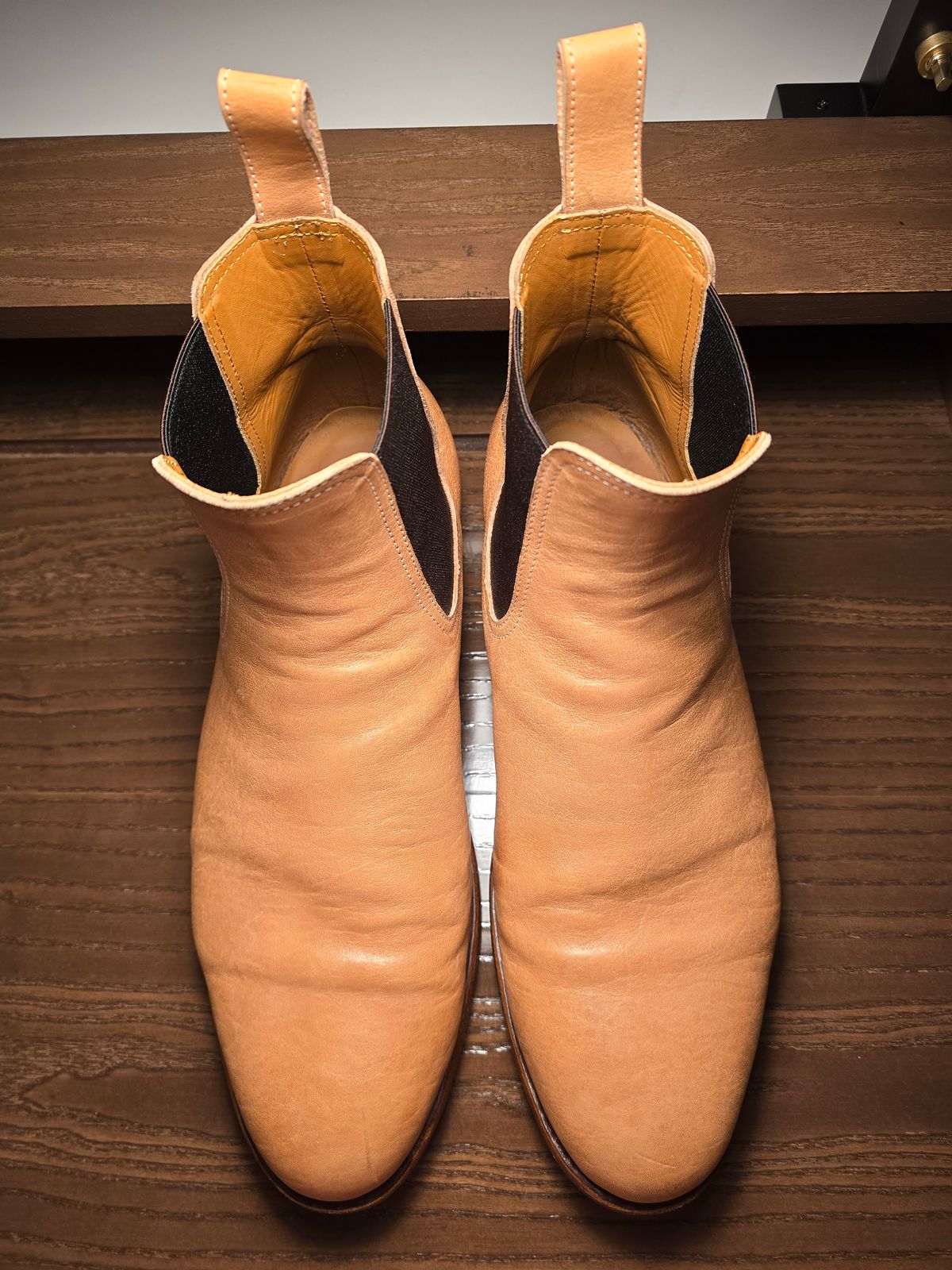 Photo by LouisvilleLeatherGuy on November 5, 2025 of the Briselblack The Seventh Chelsea Boot in Maryam Natural Kangaroo.