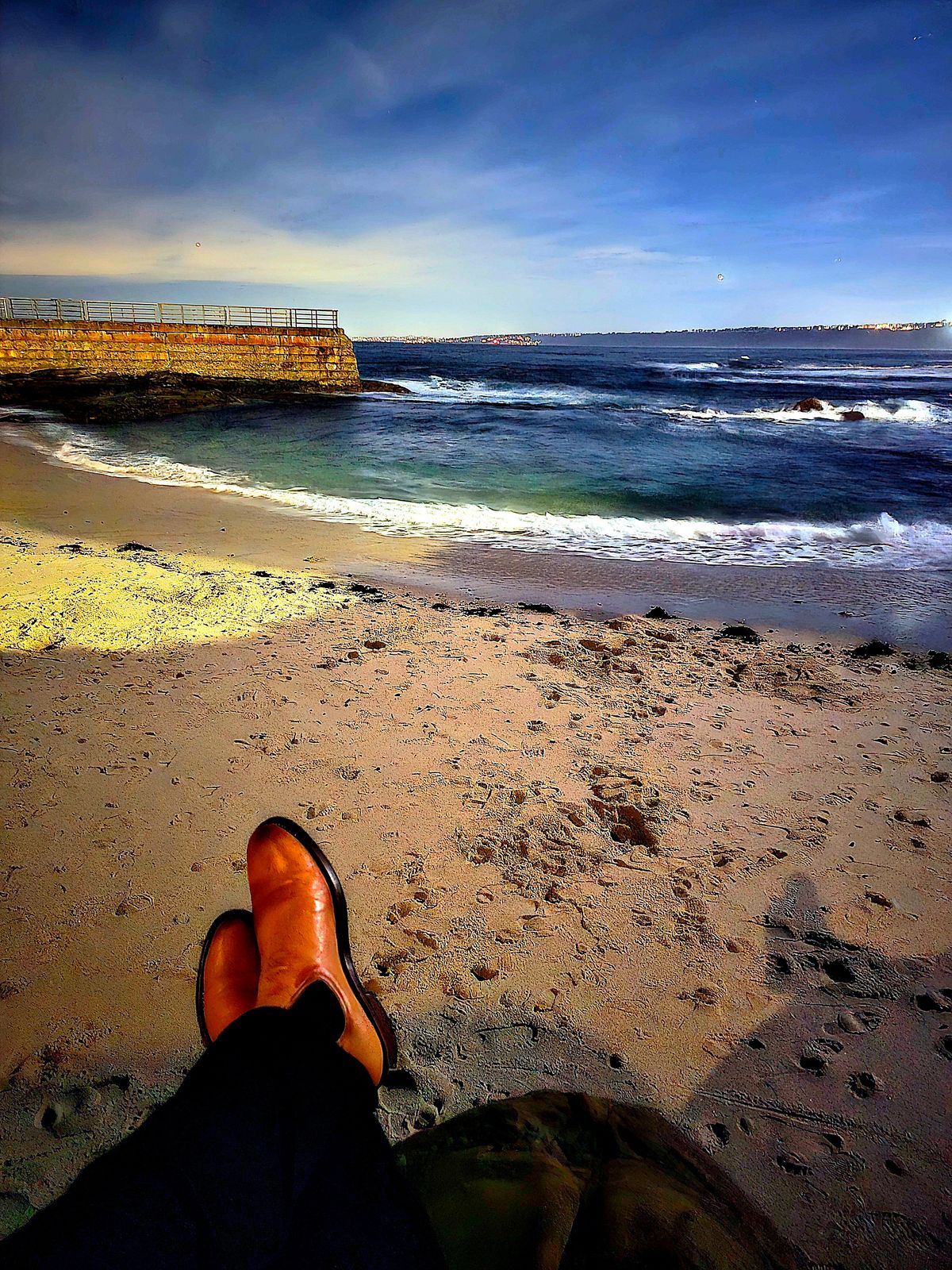 Photo by LouisvilleLeatherGuy on December 5, 2025 of the Briselblack The Seventh Chelsea Boot in Maryam Natural Kangaroo.