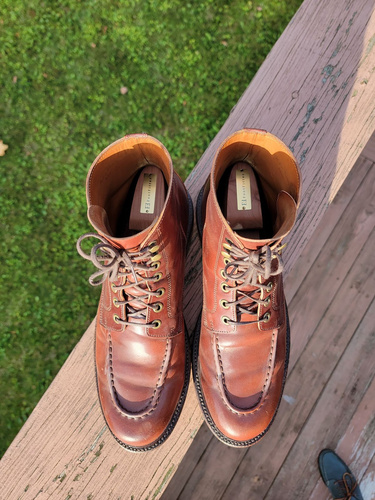 Photo by LouisvilleLeatherGuy on November 3, 2023 of the Grant Stone Brass Boot in Horween Garnet Shell Cordovan.