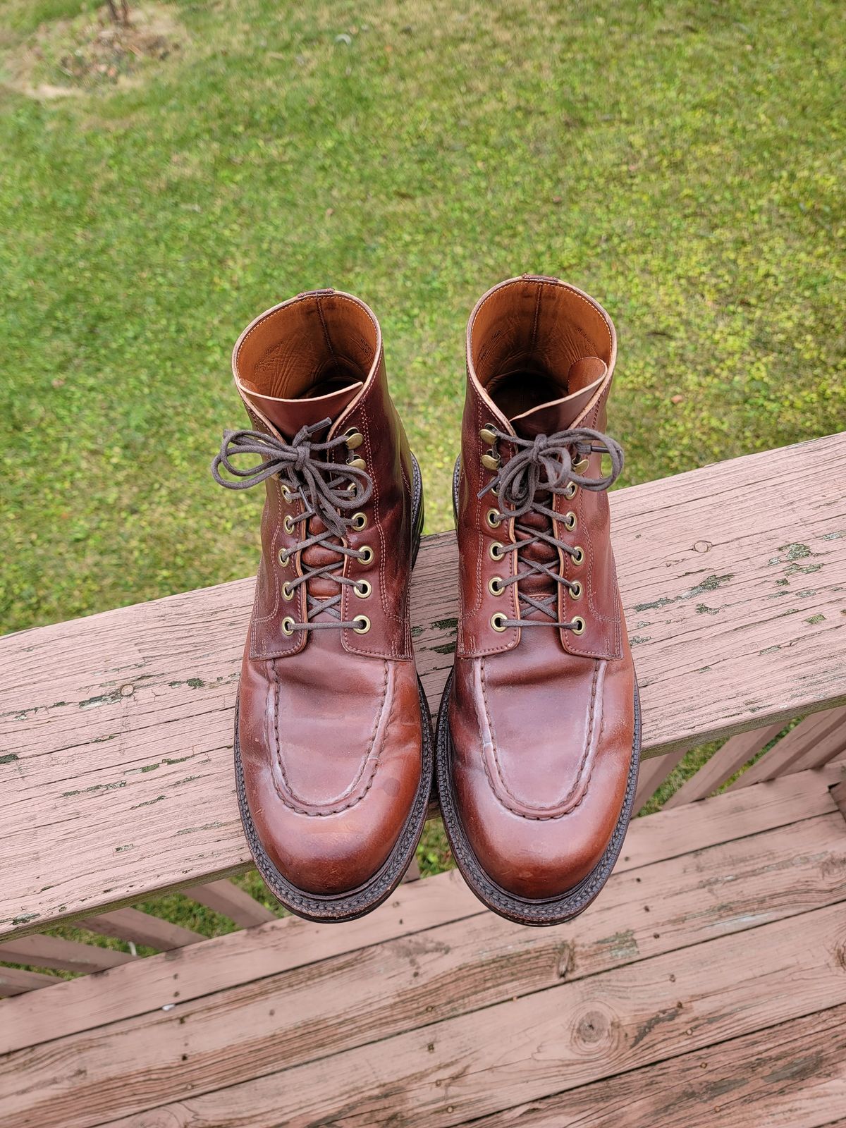 Photo by LouisvilleLeatherGuy on December 5, 2023 of the Grant Stone Brass Boot in Horween Garnet Shell Cordovan.
