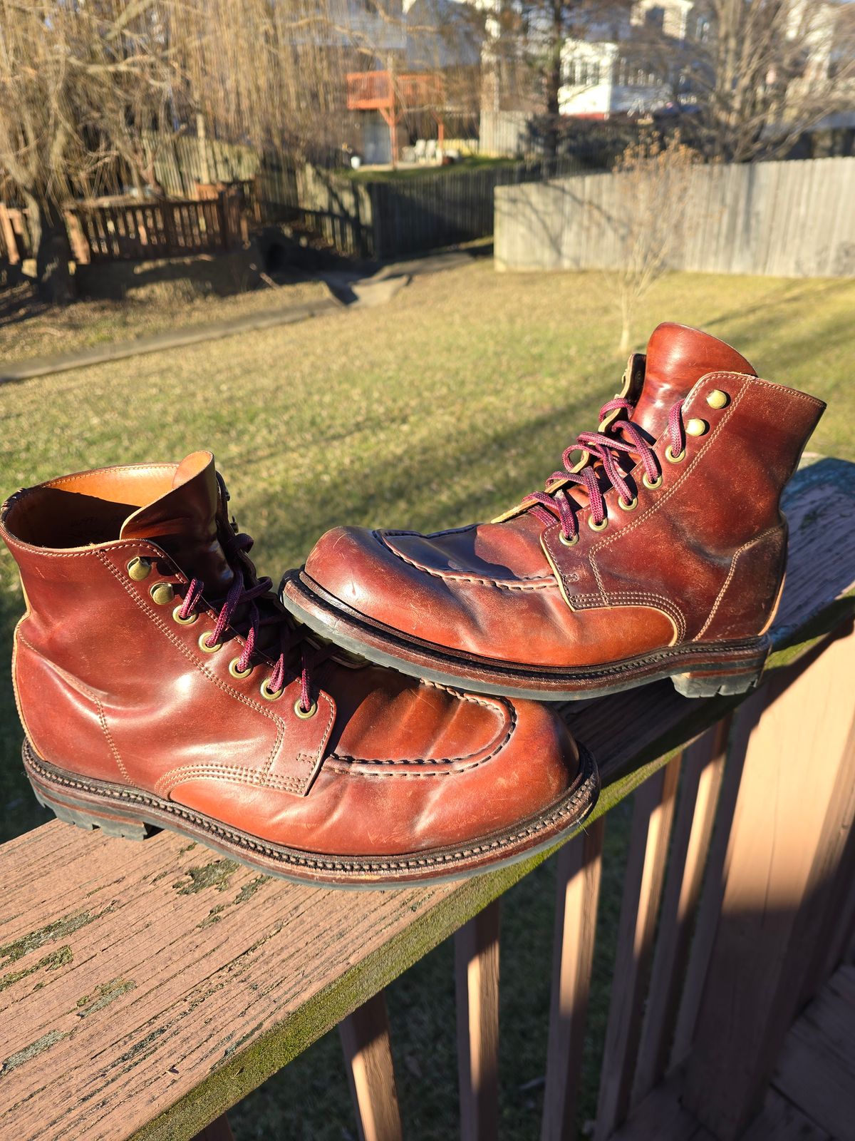 Photo by LouisvilleLeatherGuy on February 5, 2024 of the Grant Stone Brass Boot in Horween Garnet Shell Cordovan.