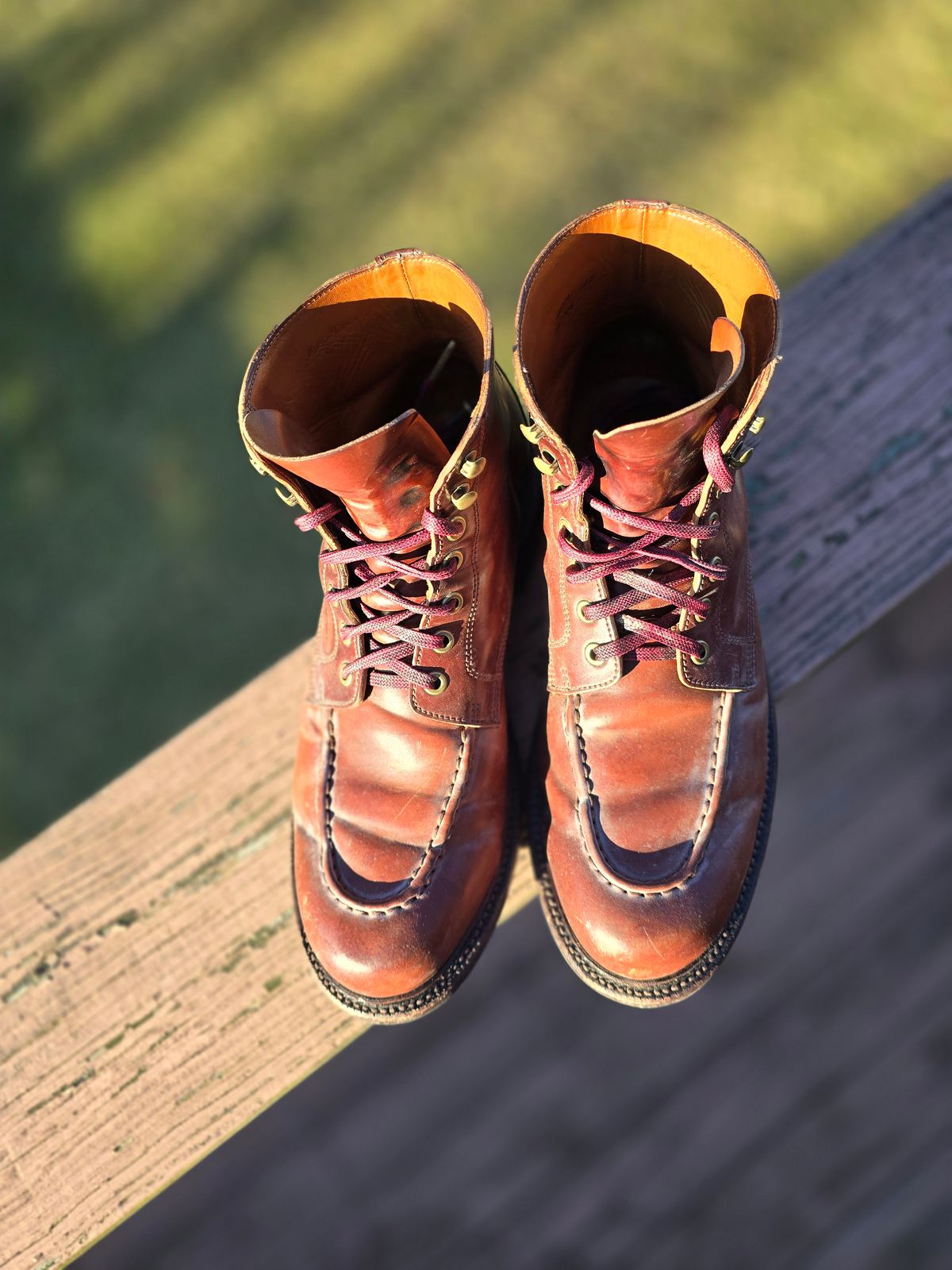 Photo by LouisvilleLeatherGuy on February 5, 2024 of the Grant Stone Brass Boot in Horween Garnet Shell Cordovan.