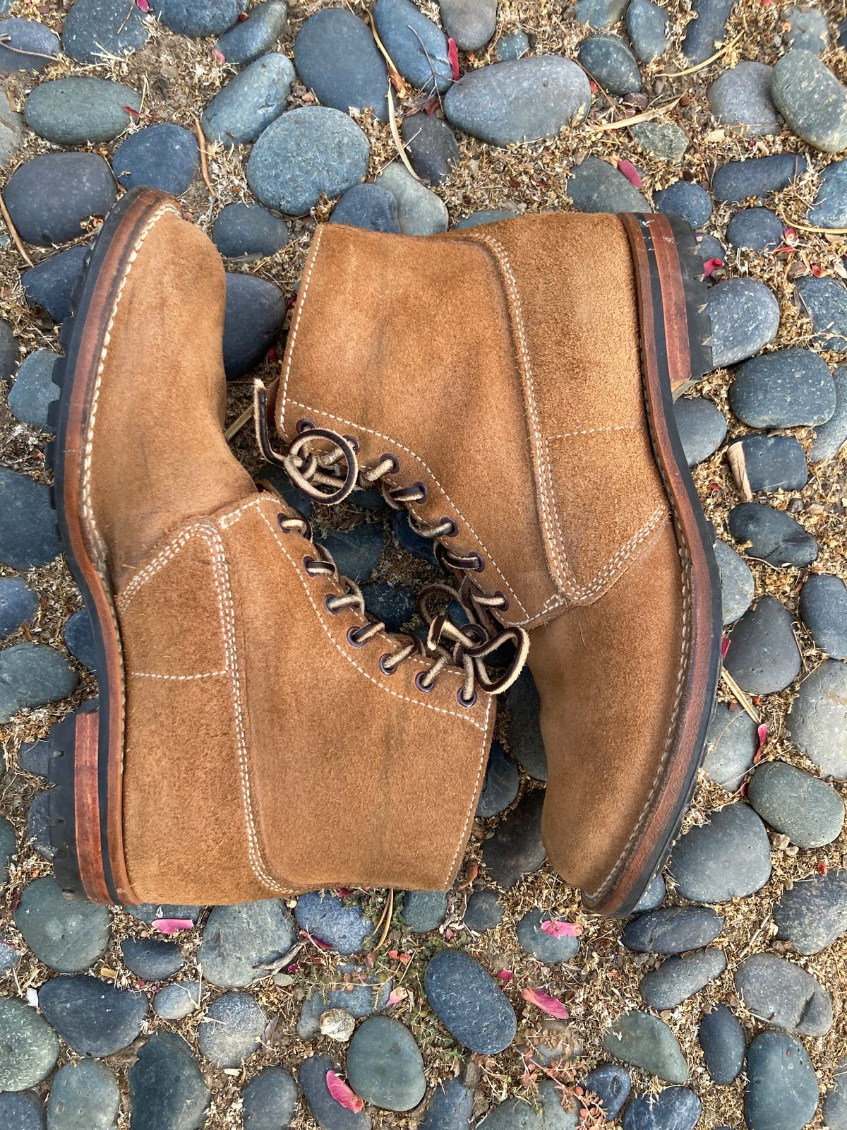 Photo by boogieshafer on September 22, 2023 of the Viberg Trench Boot in Horween Natural Chromexcel Roughout.