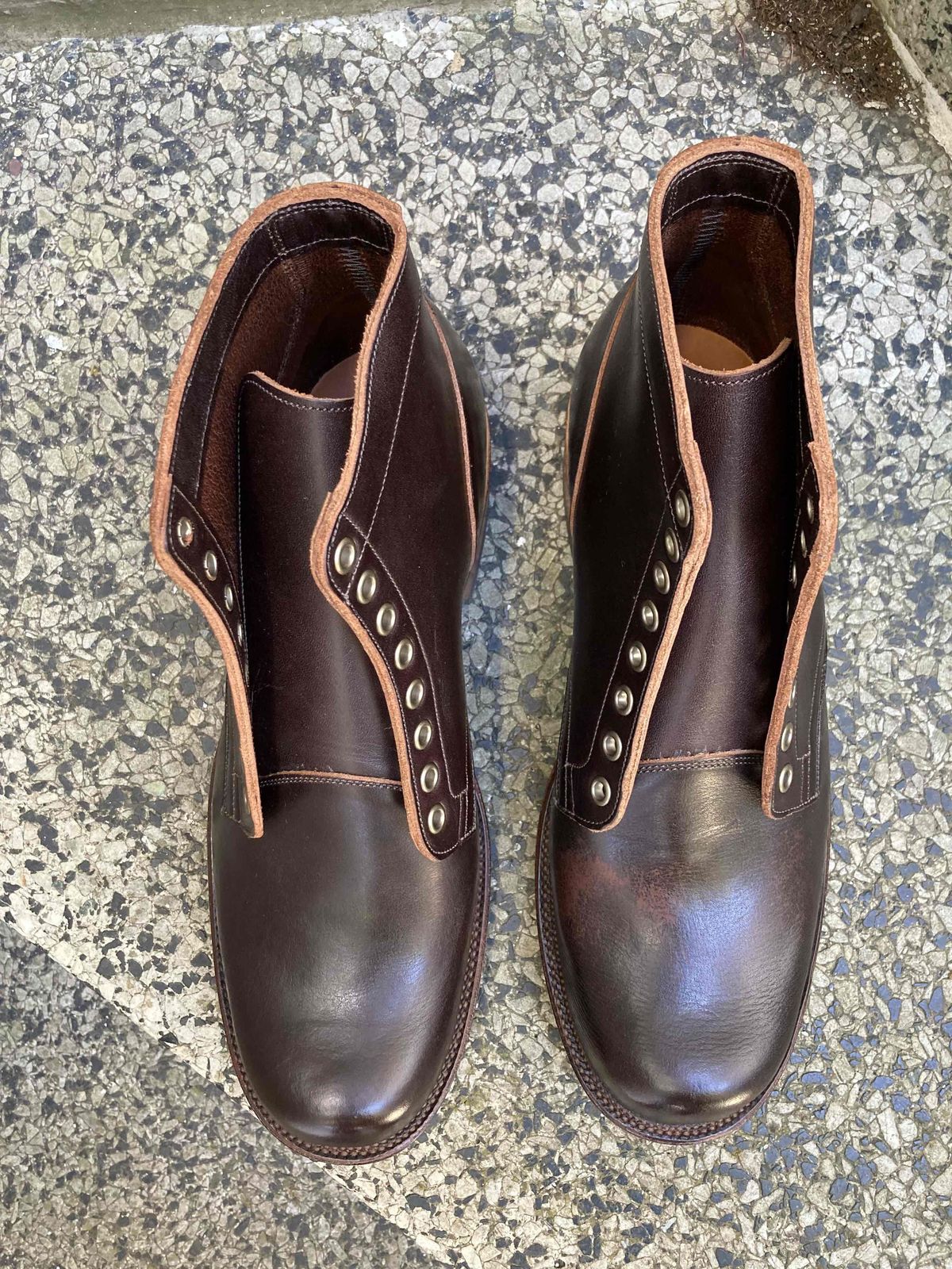 Photo by boogieshafer on October 1, 2021 of the Viberg Service Boot in Horween Brown Wooly.