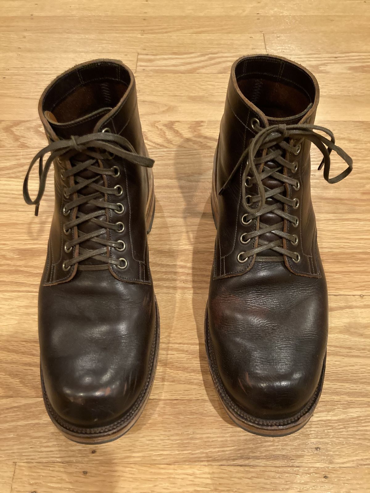 Photo by boogieshafer on March 6, 2022 of the Viberg Service Boot in Horween Brown Wooly.