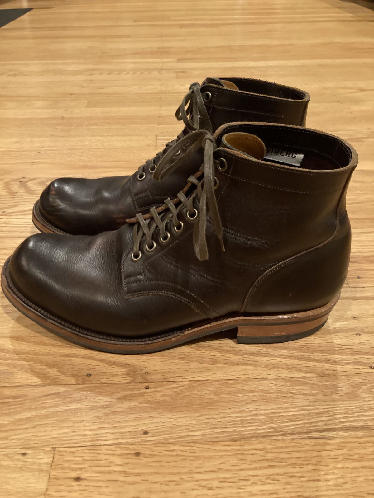 Photo by boogieshafer on March 6, 2022 of the Viberg Service Boot in Horween Brown Wooly.