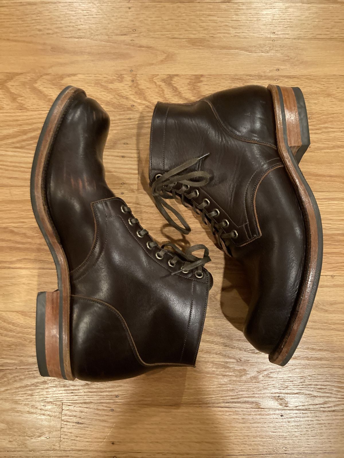 Photo by boogieshafer on March 6, 2022 of the Viberg Service Boot in Horween Brown Wooly.