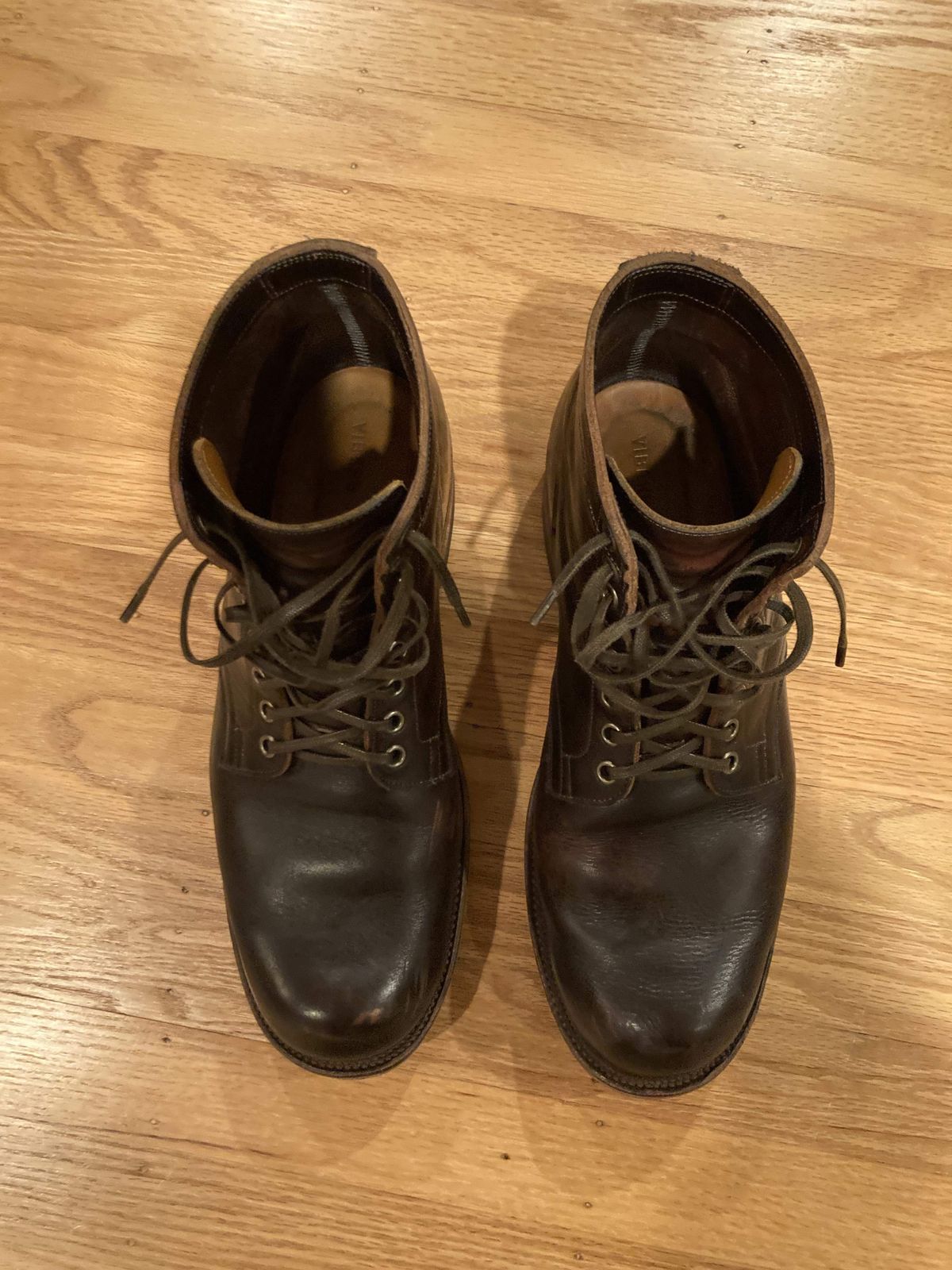 Photo by boogieshafer on April 6, 2022 of the Viberg Service Boot in Horween Brown Wooly.