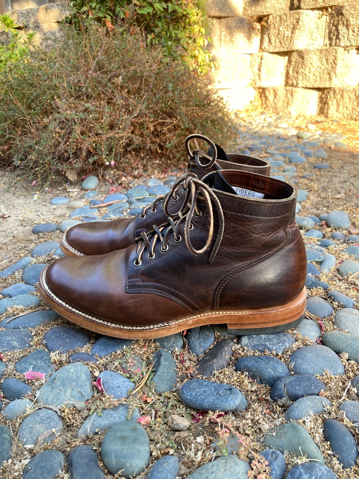 Photo by boogieshafer on September 19, 2023 of the Viberg Service Boot in Horween Vintage Mocha Oil Harness (3sixteen).