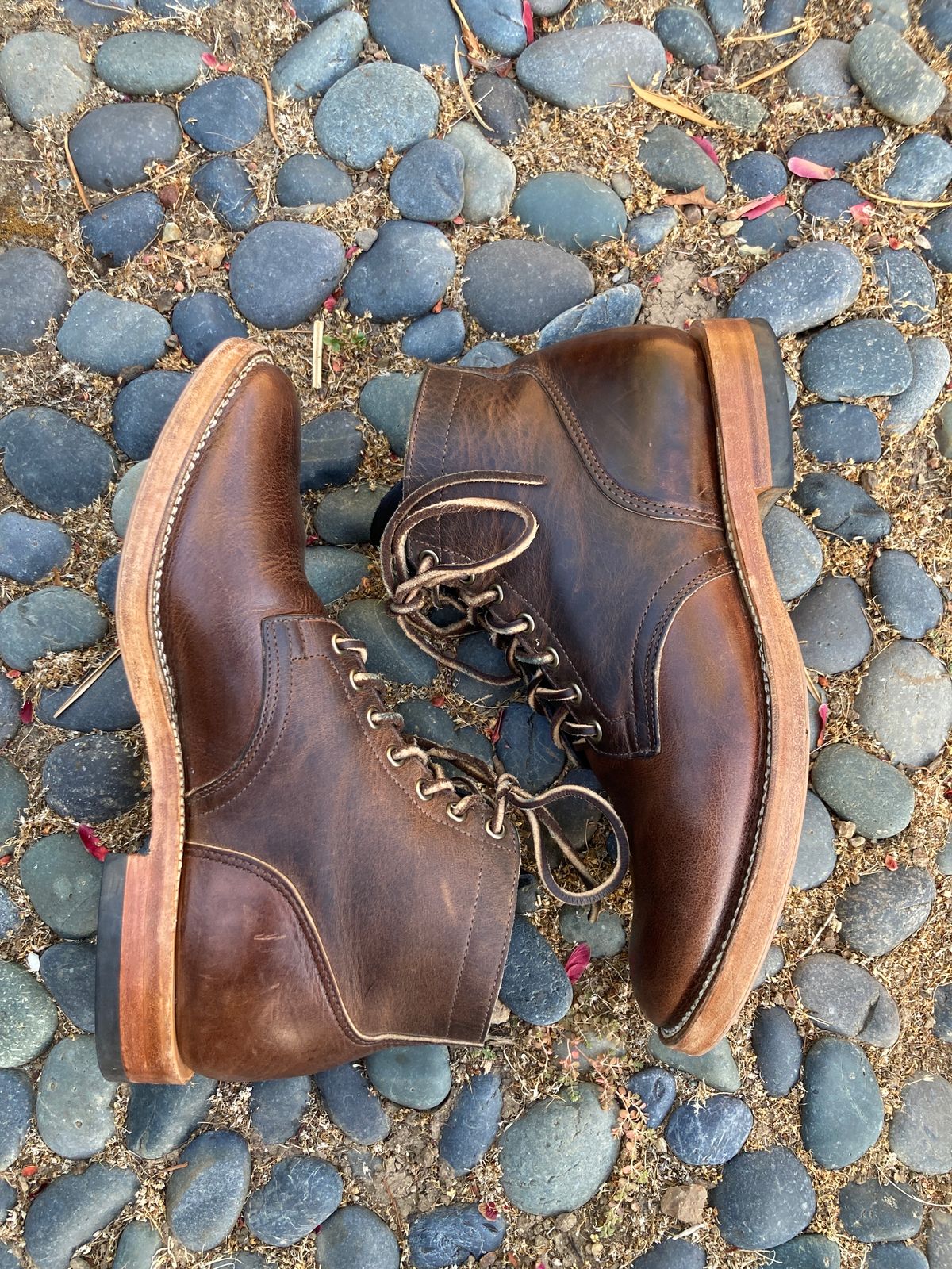 Photo by boogieshafer on September 19, 2023 of the Viberg Service Boot in Horween Vintage Mocha Oil Harness (3sixteen).