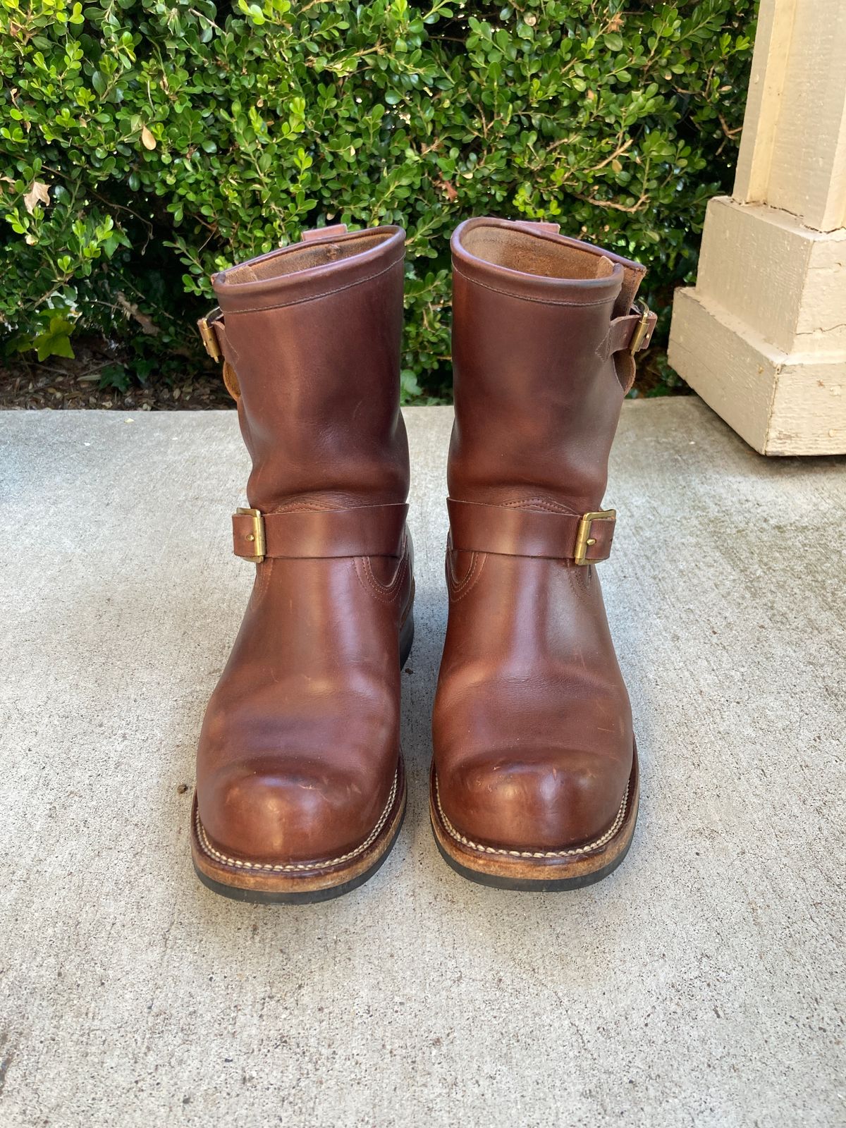 Photo by boogieshafer on September 20, 2024 of the Viberg Engineer in Horween Brown Chromexcel.