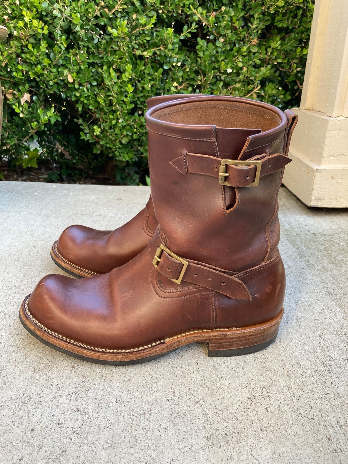 Photo by boogieshafer on September 20, 2024 of the Viberg Engineer in Horween Brown Chromexcel.