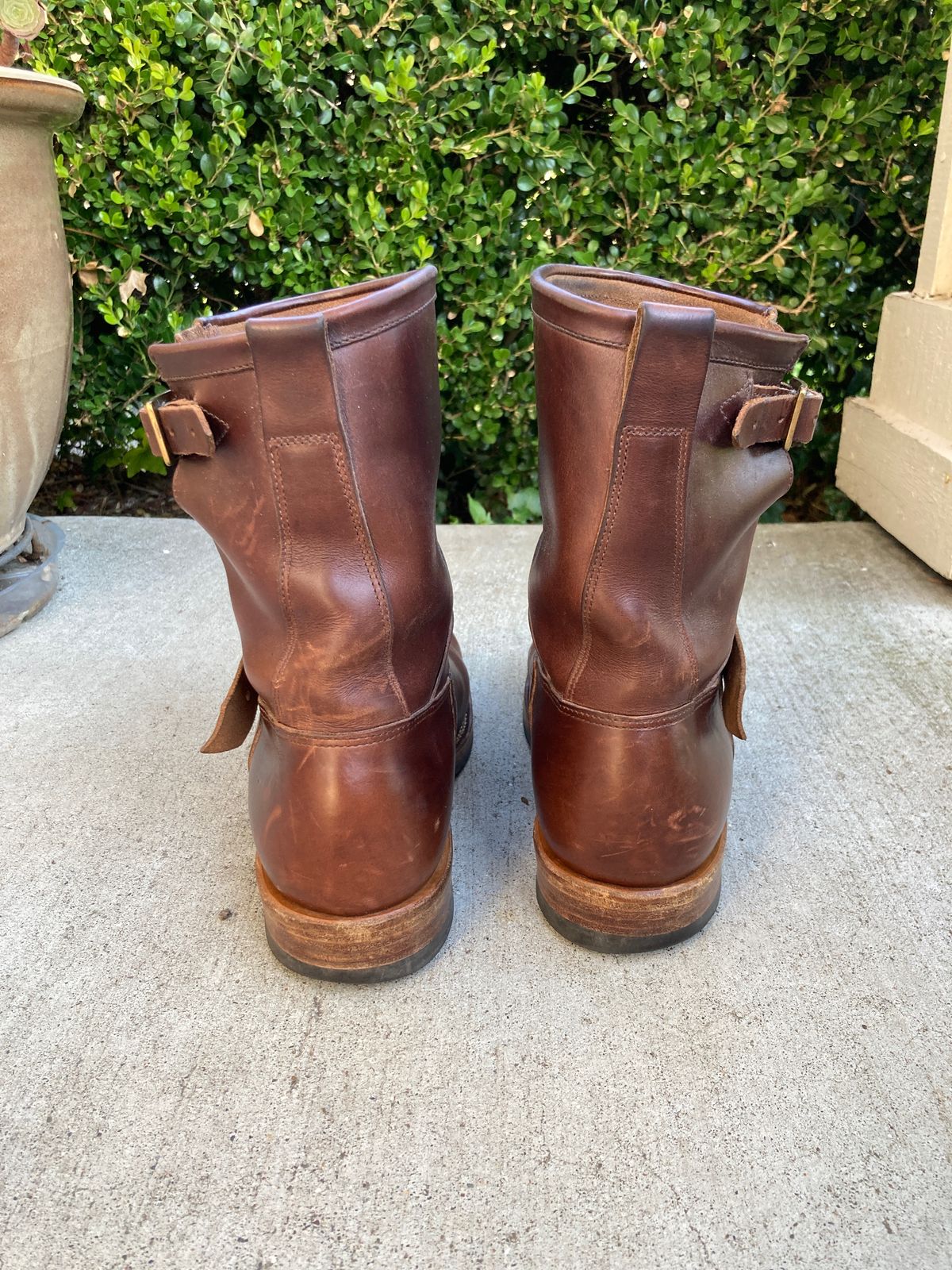 Photo by boogieshafer on September 20, 2024 of the Viberg Engineer in Horween Brown Chromexcel.