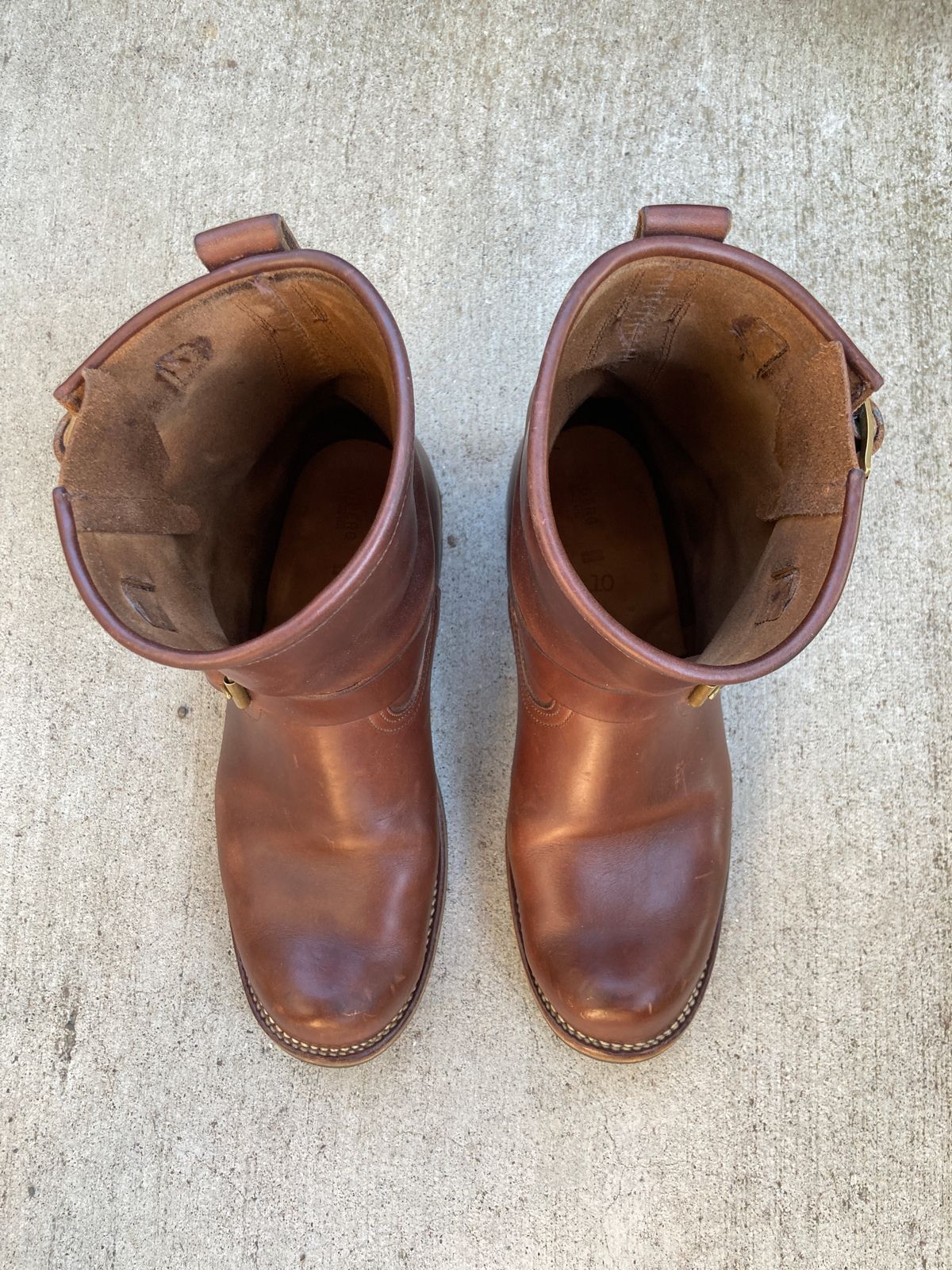 Photo by boogieshafer on September 20, 2024 of the Viberg Engineer in Horween Brown Chromexcel.