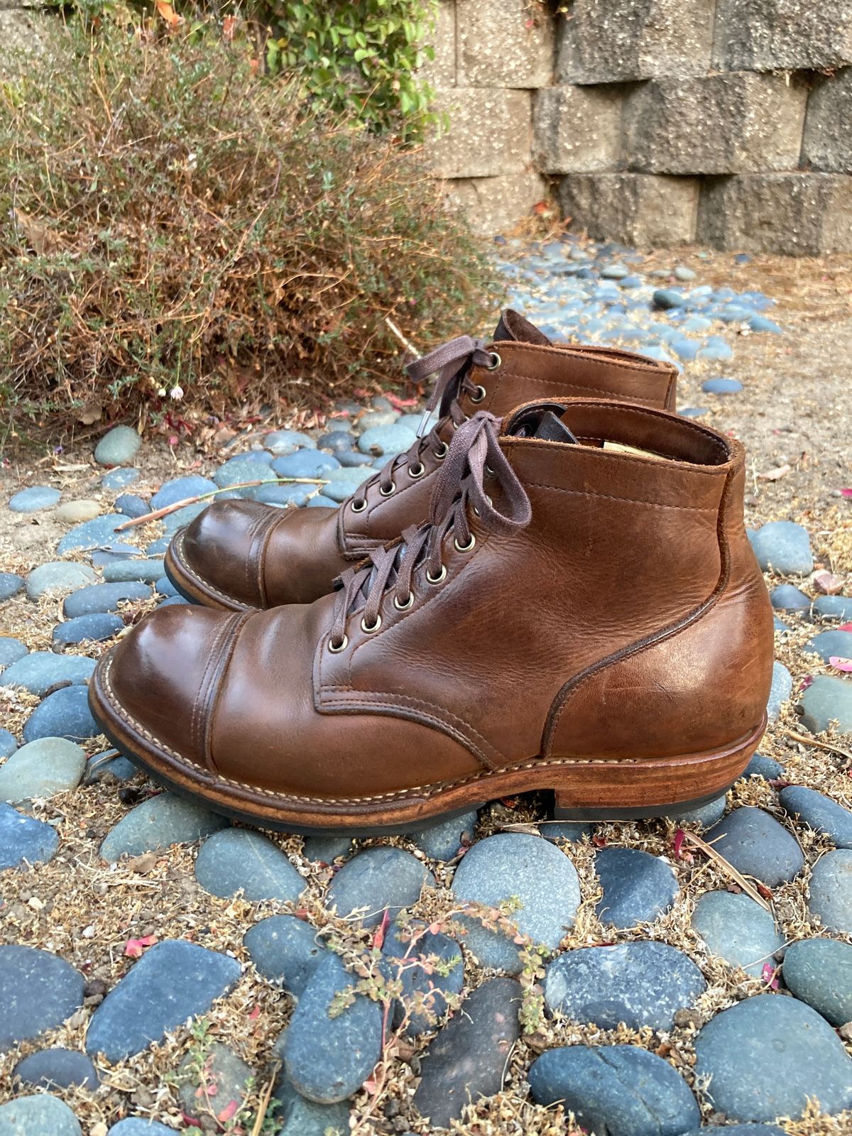 Photo by boogieshafer on September 18, 2023 of the Viberg Service Boot PCT in Horween Natural Chromexcel.