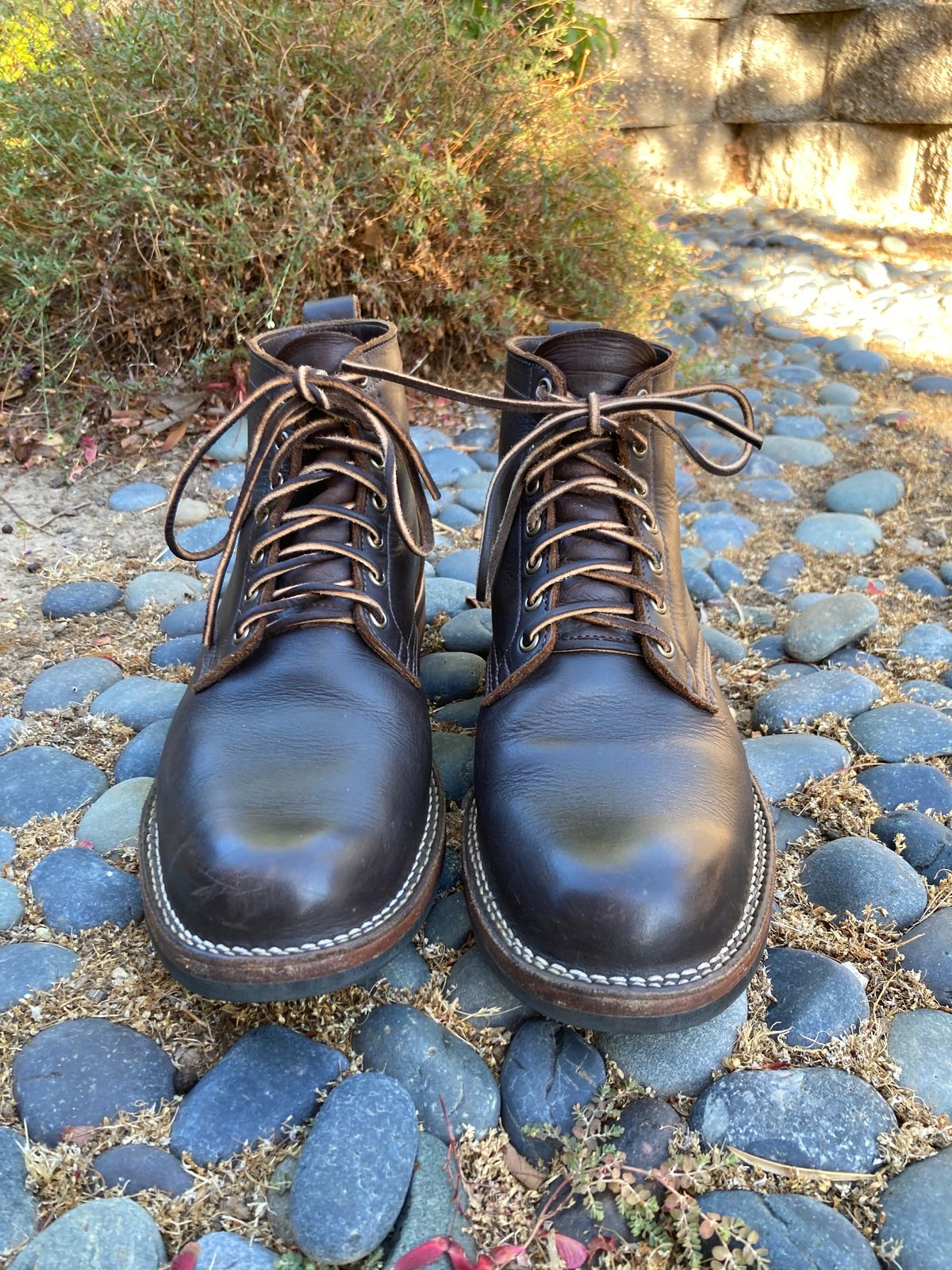 Photo by boogieshafer on September 6, 2023 of the Viberg Service Boot in Seidel Brown Oil Tan.