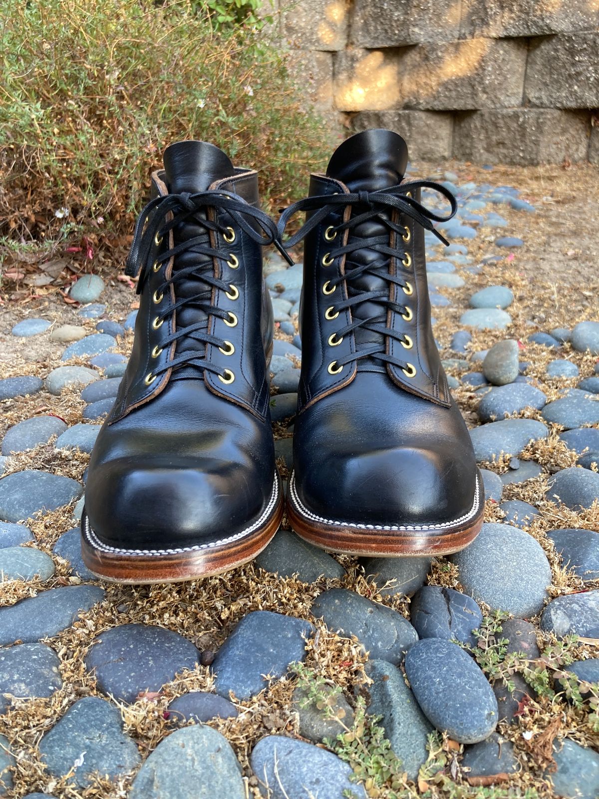 Photo by boogieshafer on August 24, 2023 of the XBXS Miner Boots in Horween Black Chromexcel.