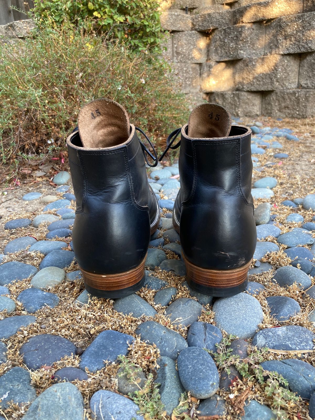 Photo by boogieshafer on August 24, 2023 of the XBXS Miner Boots in Horween Black Chromexcel.