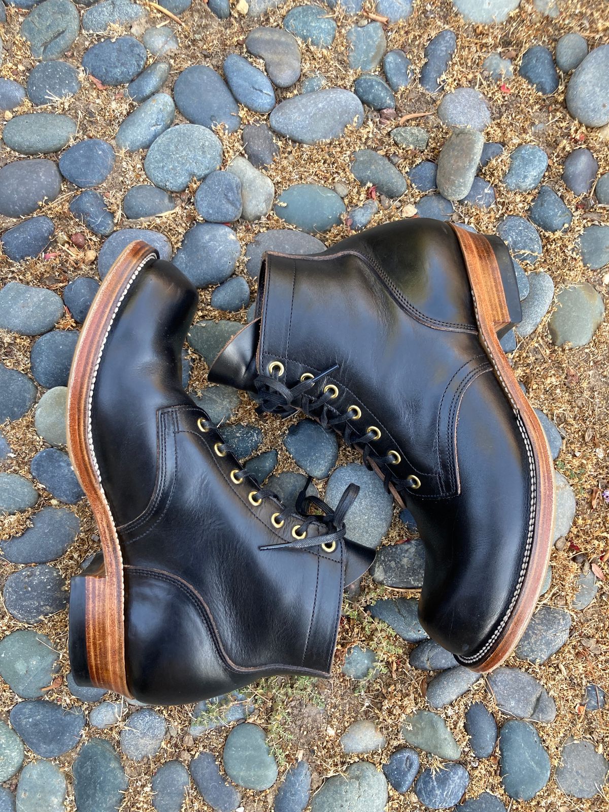 Photo by boogieshafer on August 24, 2023 of the XBXS Miner Boots in Horween Black Chromexcel.