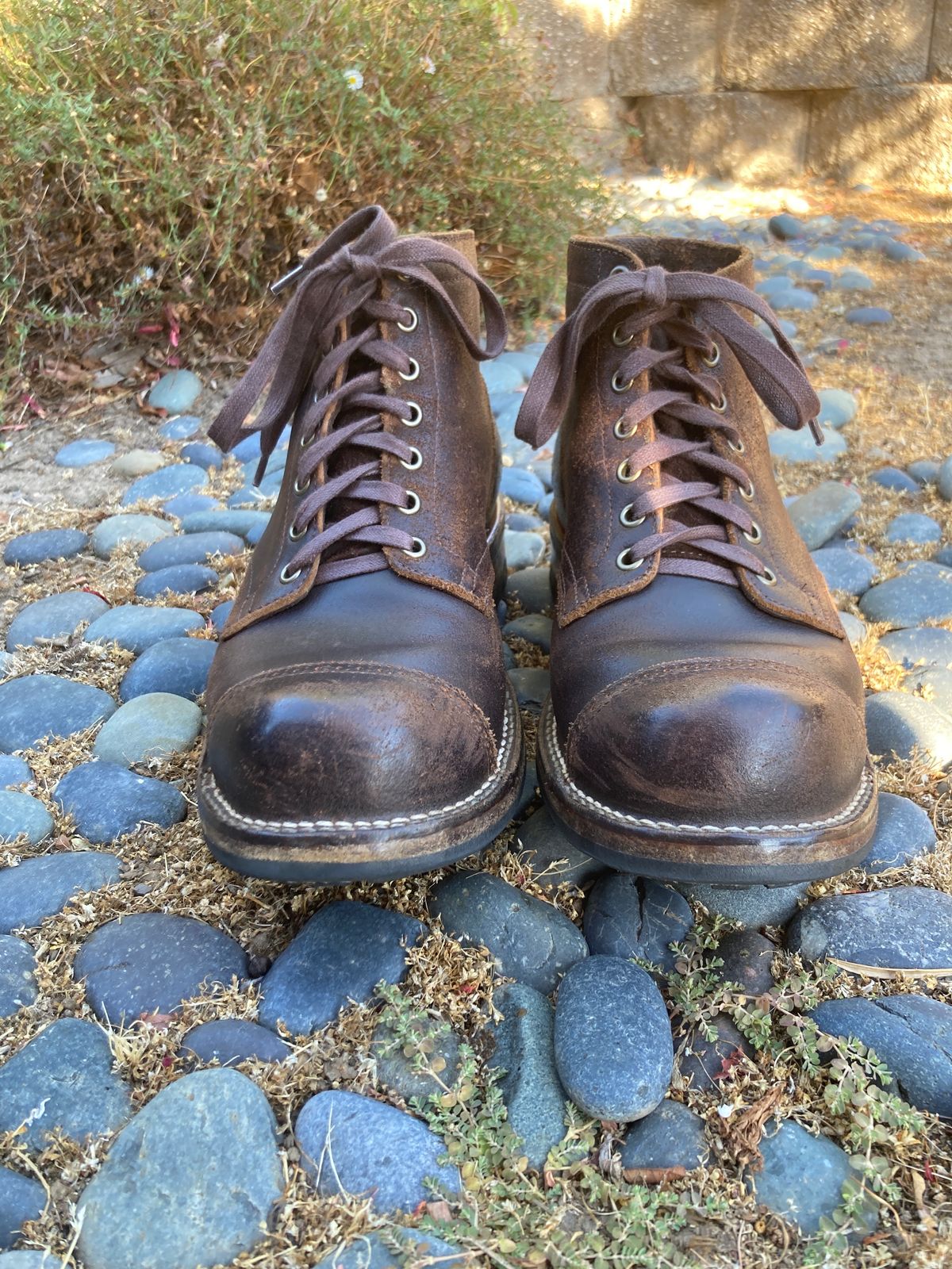 Photo by boogieshafer on August 25, 2023 of the Viberg Service Boot BCT in Horween Brown Waxed Flesh.