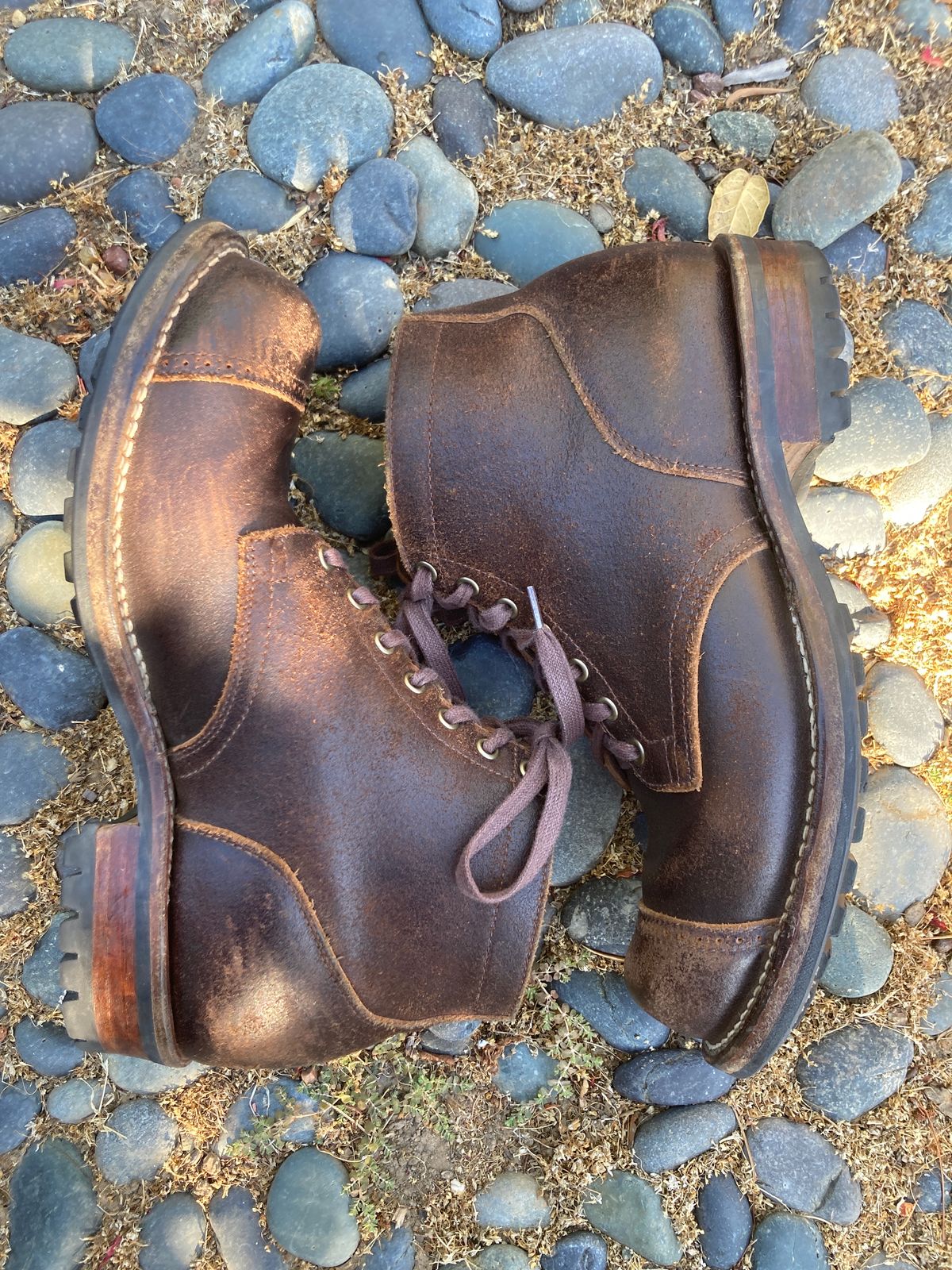 Photo by boogieshafer on August 25, 2023 of the Viberg Service Boot BCT in Horween Brown Waxed Flesh.