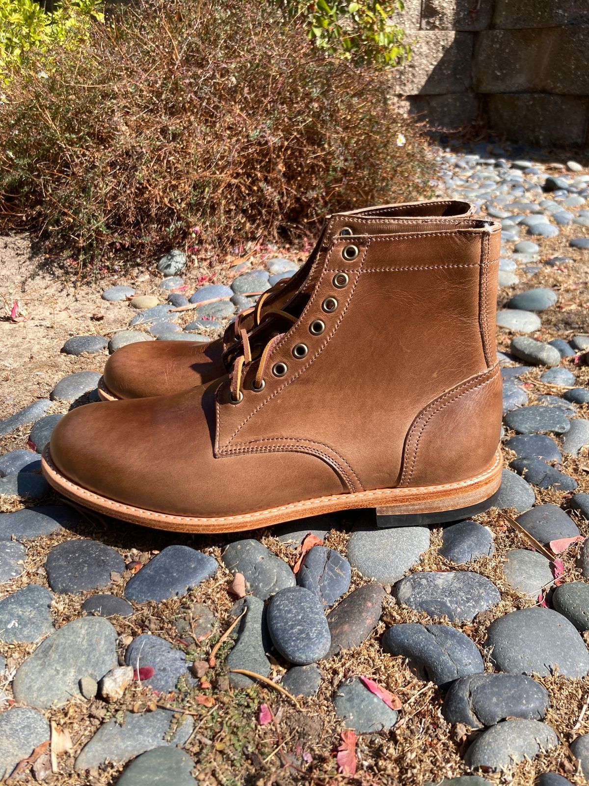Photo by boogieshafer on October 1, 2023 of the Oak Street Bootmakers Trench Boot in Horween Natural Chromexcel.
