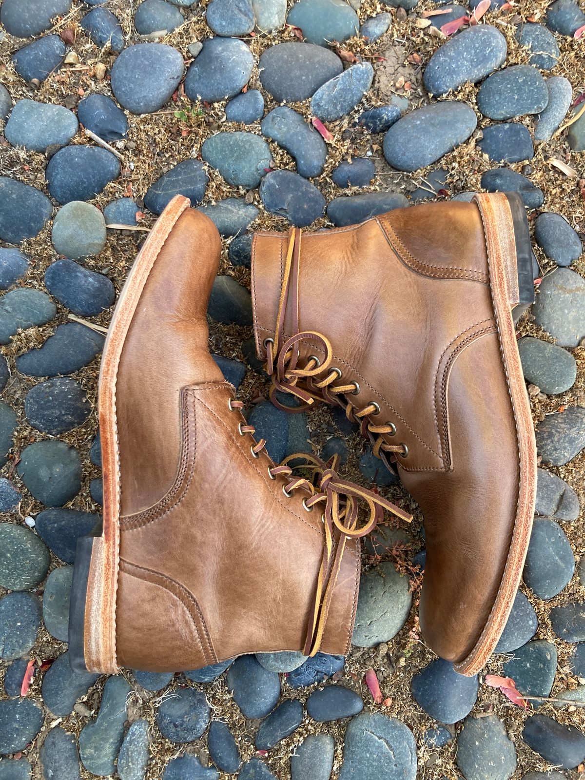 Photo by boogieshafer on October 3, 2023 of the Oak Street Bootmakers Trench Boot in Horween Natural Chromexcel.