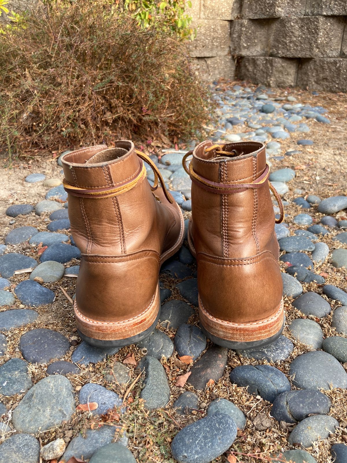 Photo by boogieshafer on November 2, 2023 of the Oak Street Bootmakers Trench Boot in Horween Natural Chromexcel.