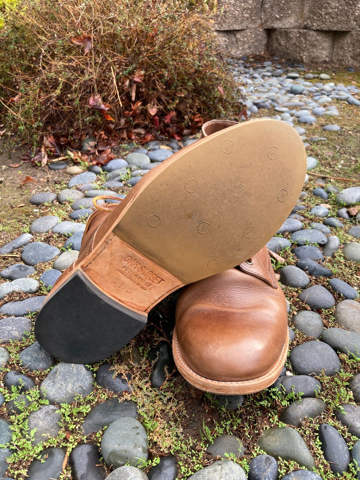 Photo by boogieshafer on December 2, 2023 of the Oak Street Bootmakers Trench Boot in Horween Natural Chromexcel.