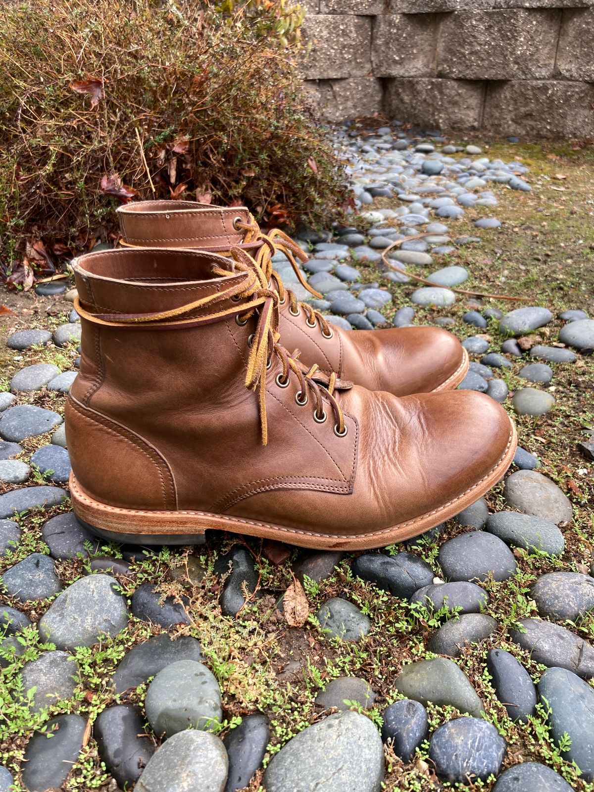 Photo by boogieshafer on December 2, 2023 of the Oak Street Bootmakers Trench Boot in Horween Natural Chromexcel.